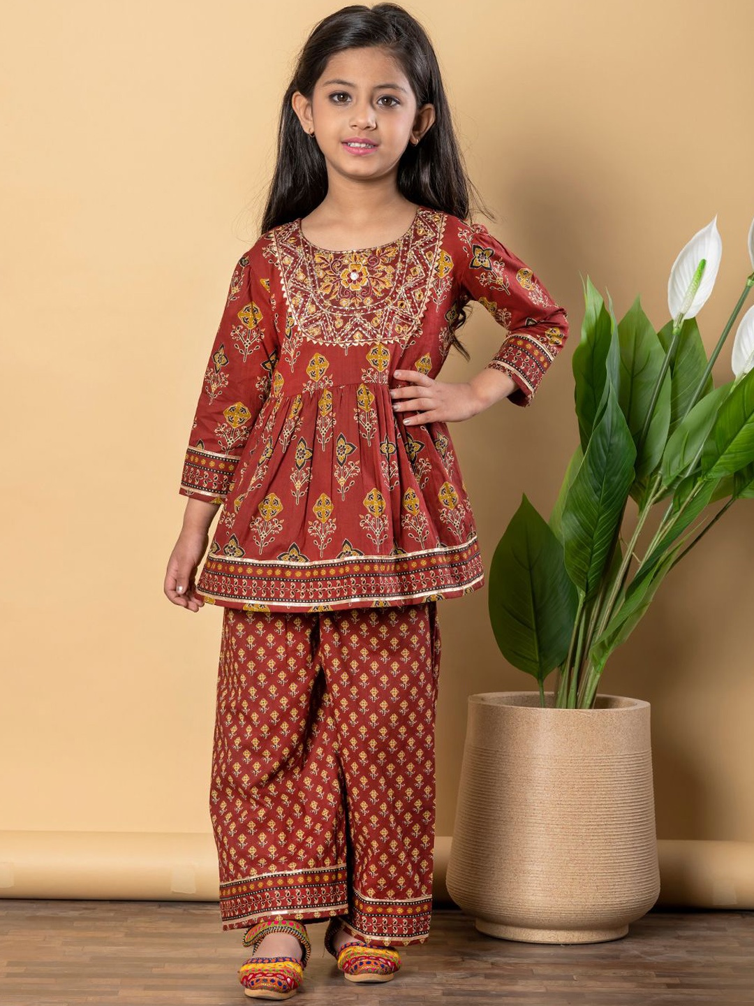 

Readiprint Fashions Girls Floral Printed Pure Cotton Anarkali Kurti With Palazzos, Maroon