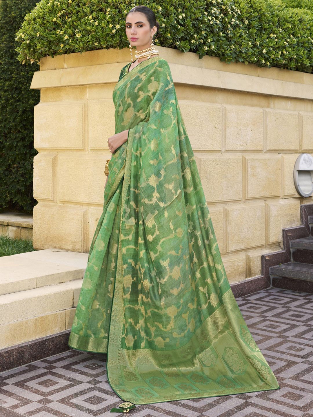 

Meena Bazaar Woven Design Zari Saree, Green