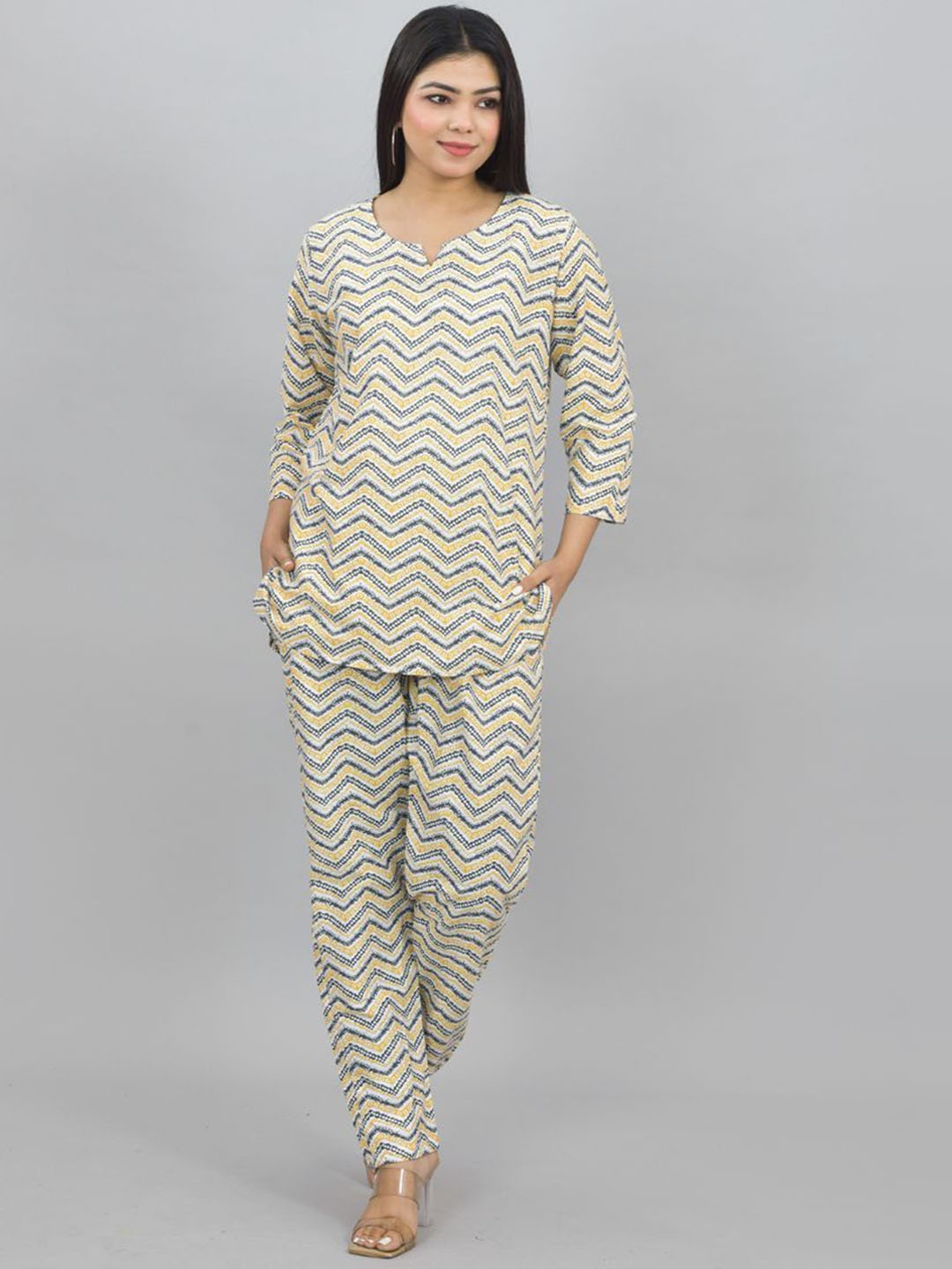 

ATARAH Printed Notch Neck Pure Cotton Top And Pyjama, Grey