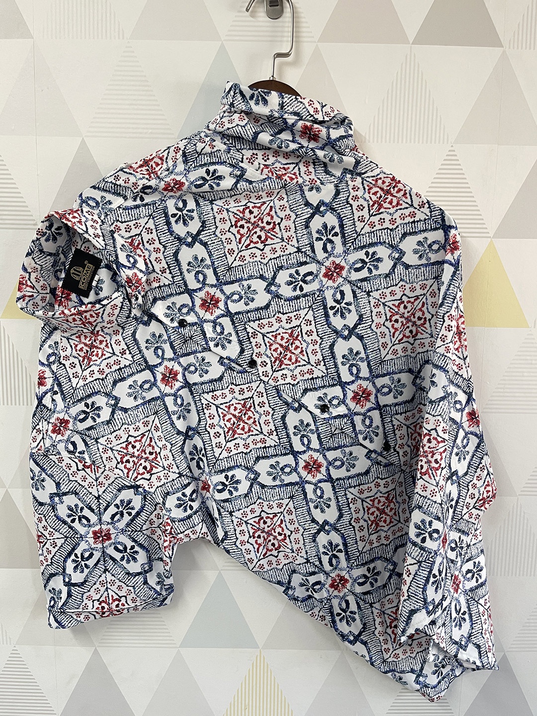 

iCome Men Spread Collar Ethnic Motifs Printed Cotton Linen Casual Shirt, White