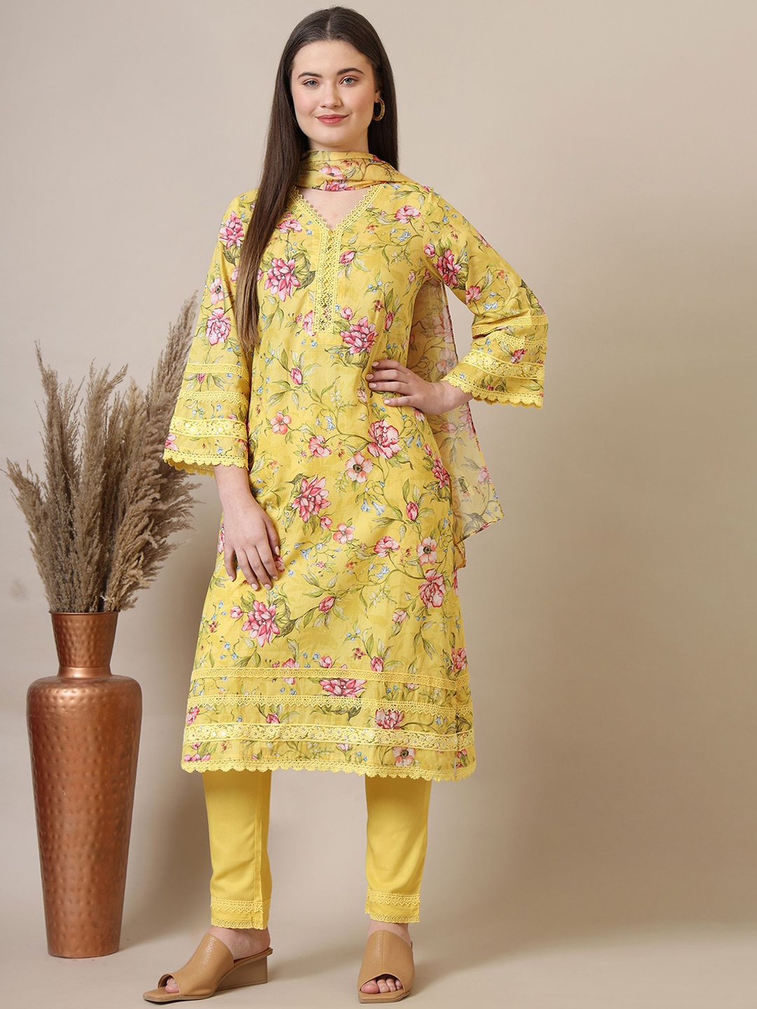 

AURELIA Floral Printed V-Neck Flared Sleeves Lace Straight Kurta With Trousers And Dupatta, Yellow
