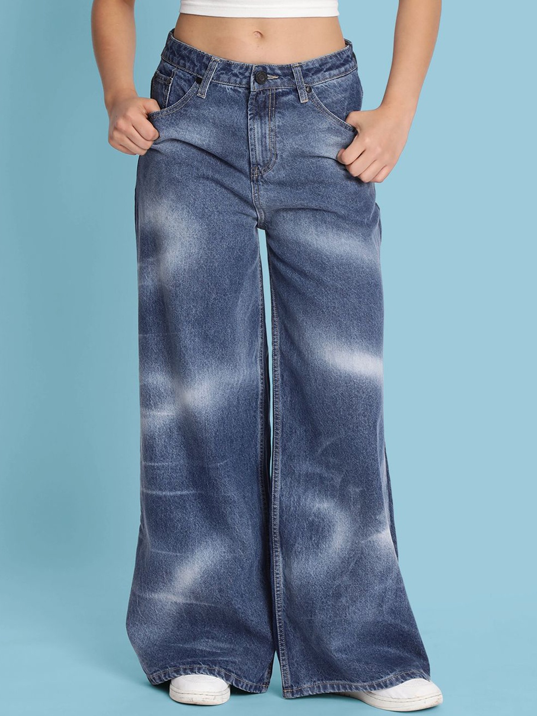 

Bene Kleed Women Wide Leg Low Distress Heavy Fade Jeans, Blue