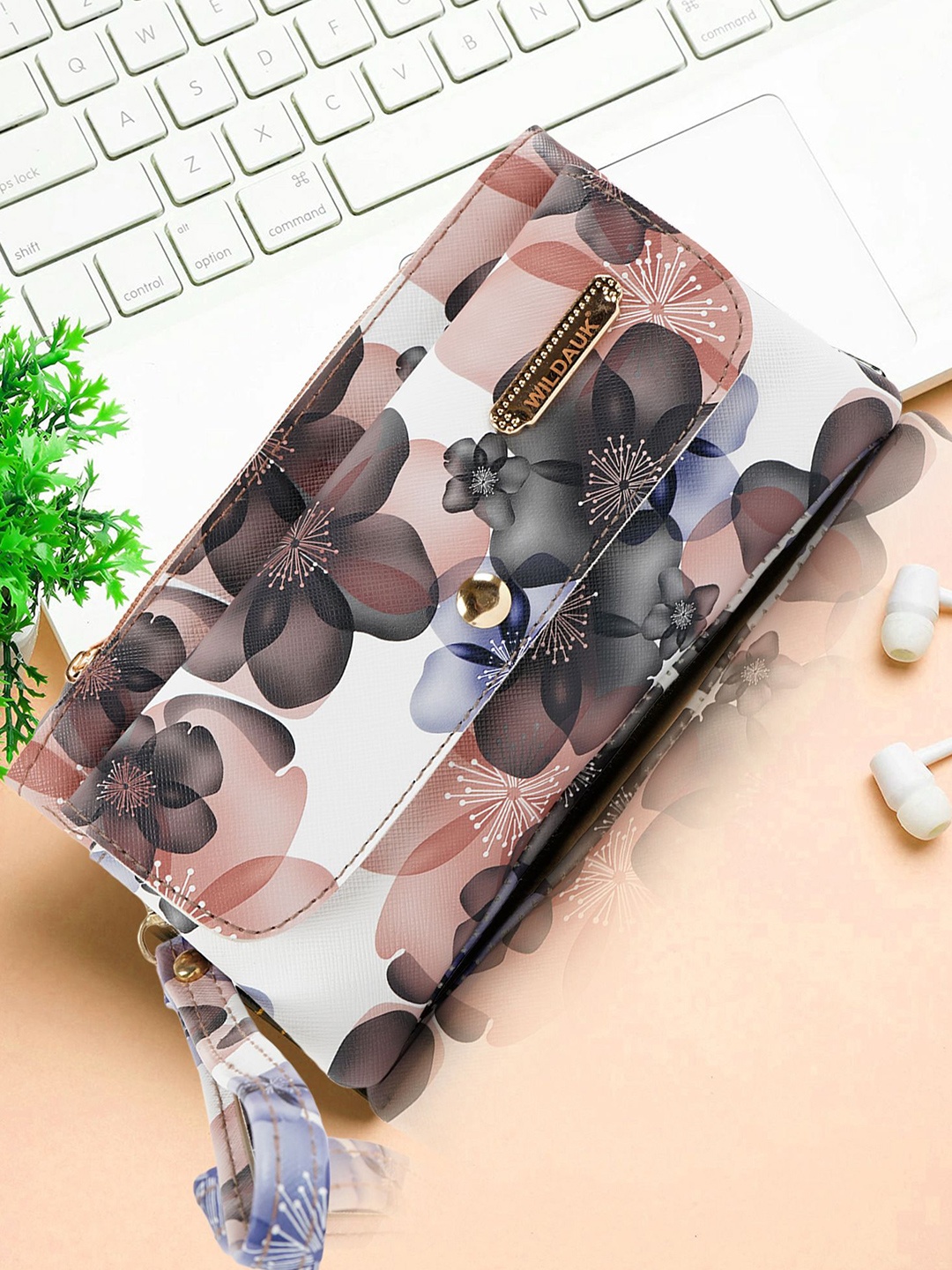 

WILDAUK Printed Purse Clutch, Peach