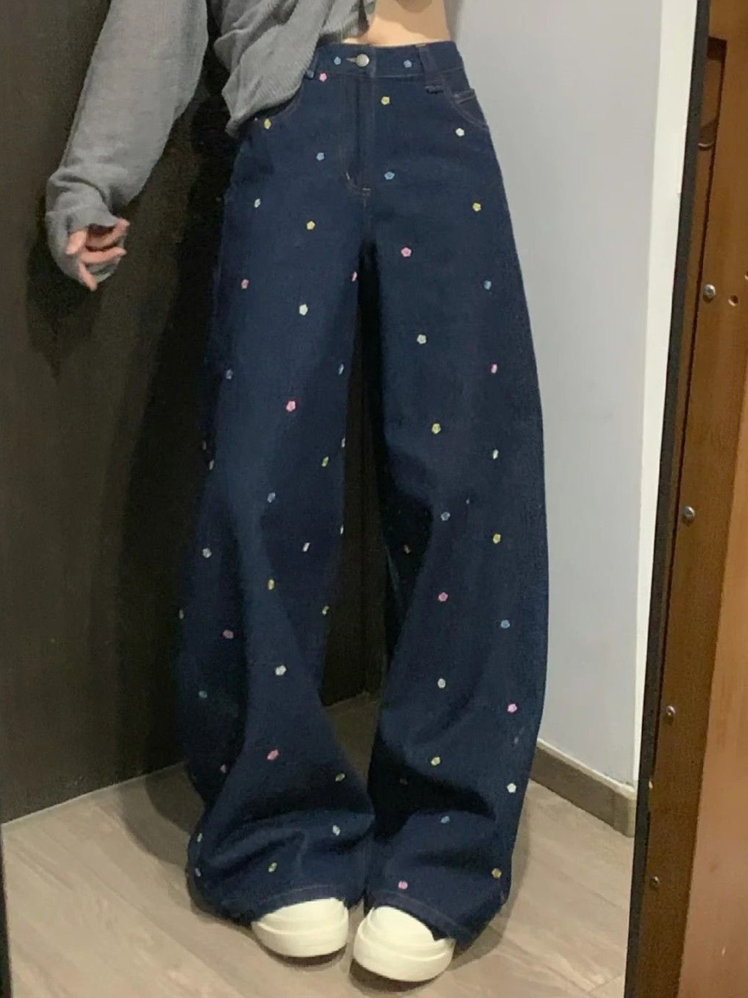 

DressBerry Women Wide Leg High-Rise Embroidered Jeans, Blue
