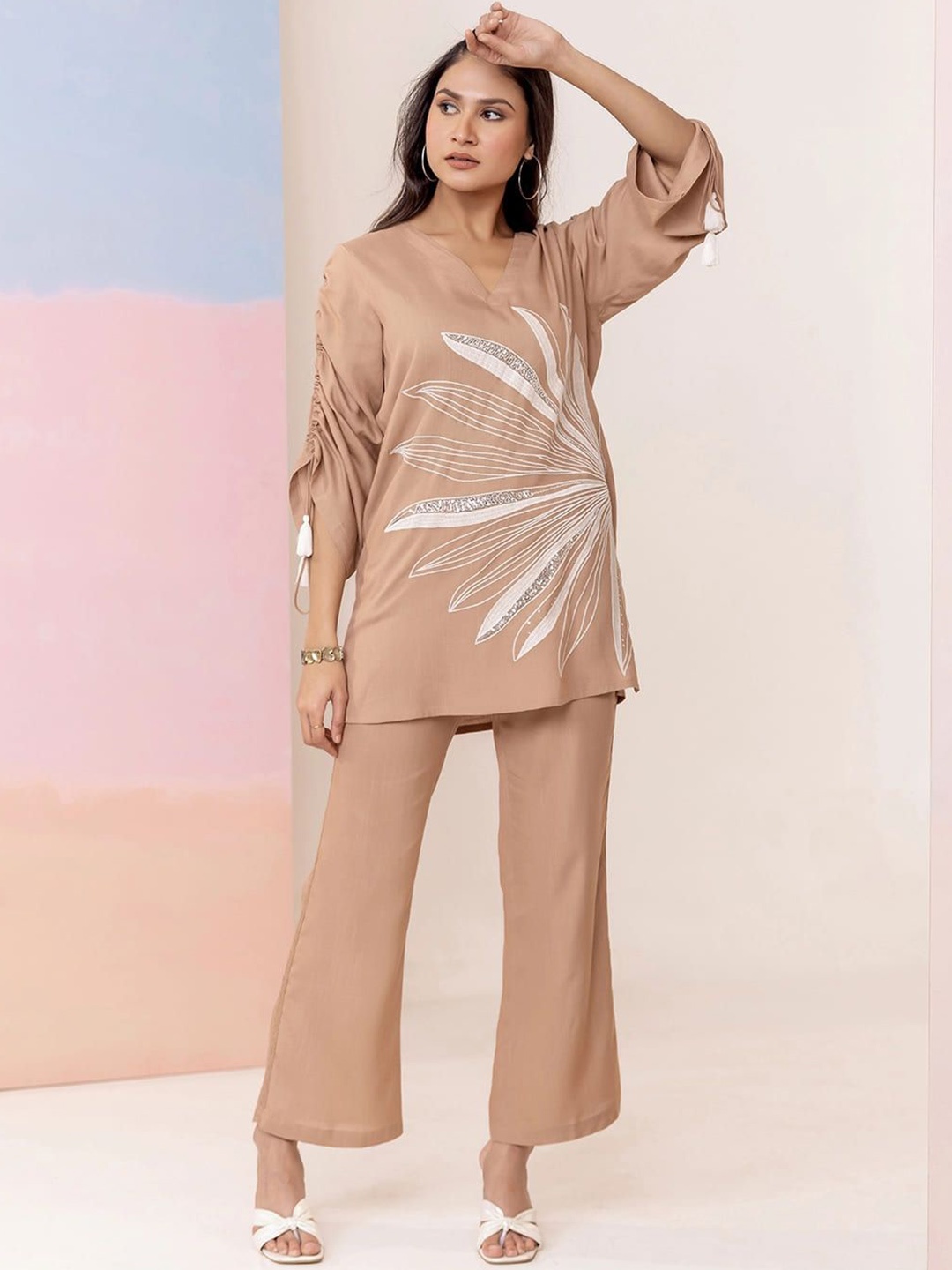 

MISRI Floral Printed V-Neck Top With Trousers, Beige
