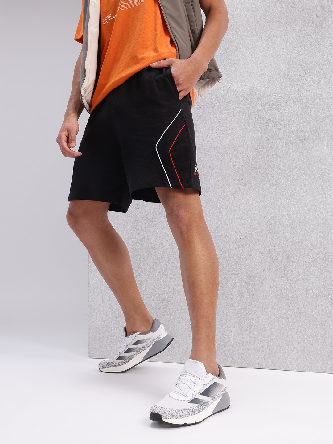 

HRX by Hrithik Roshan Men Mid-Rise Regular Fit Lifestyle Shorts with Piping Detail, Black