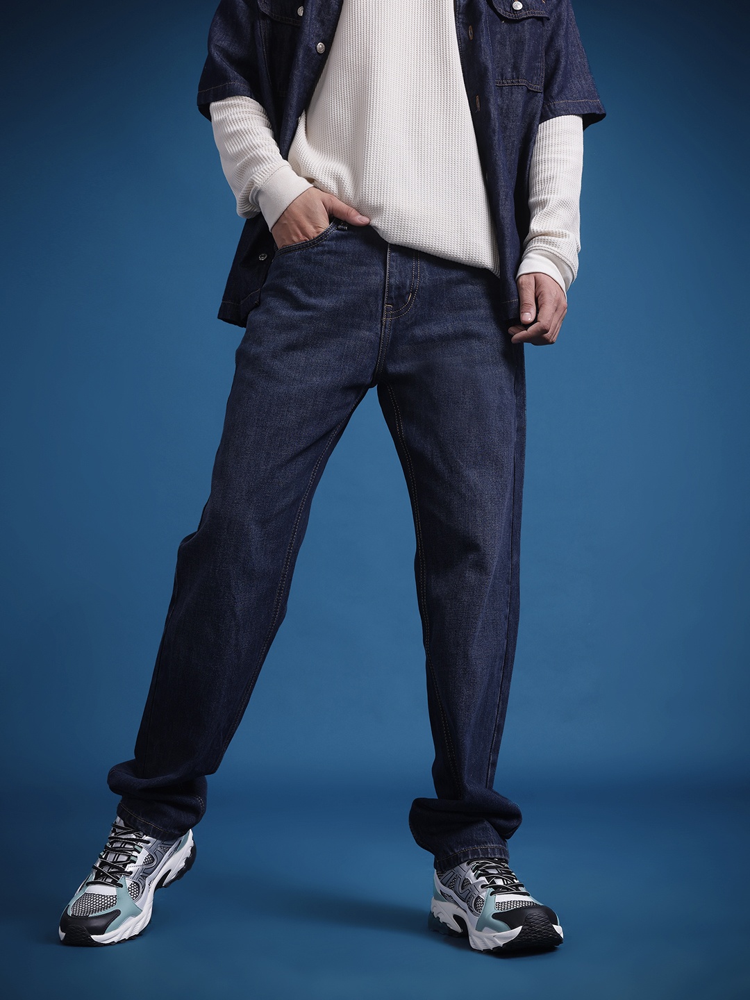 

The Roadster Lifestyle Co. Men Pure Cotton Relaxed Fit Jeans, Blue
