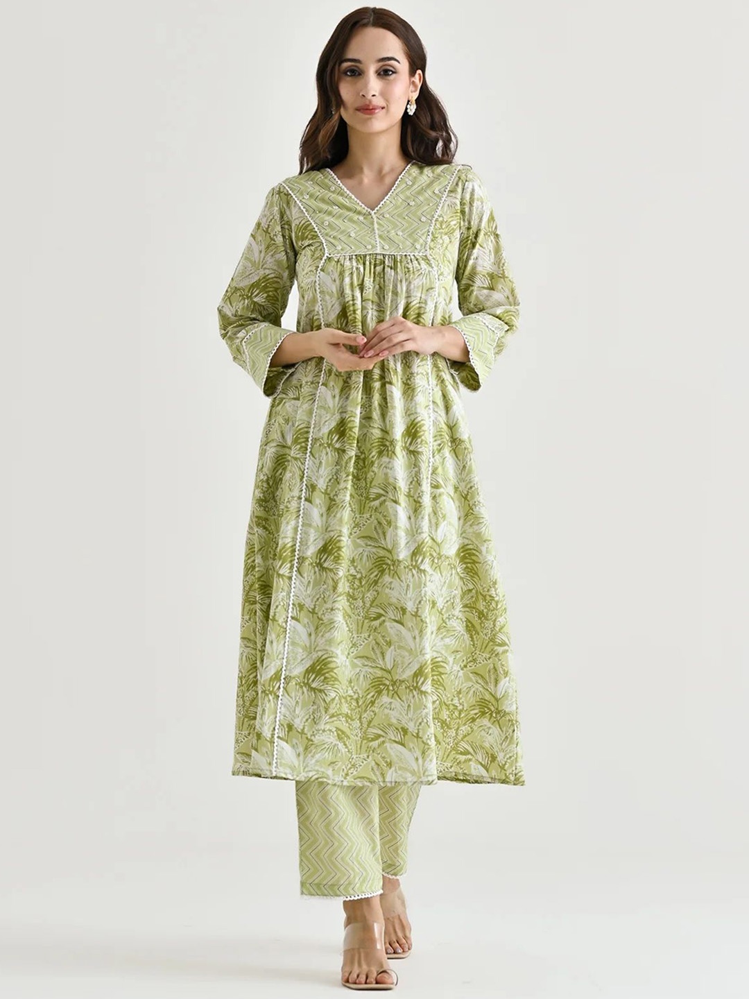 

Moda Rapido Floral Printed Beads and Stones A-Line Kurta with Trousers, Green