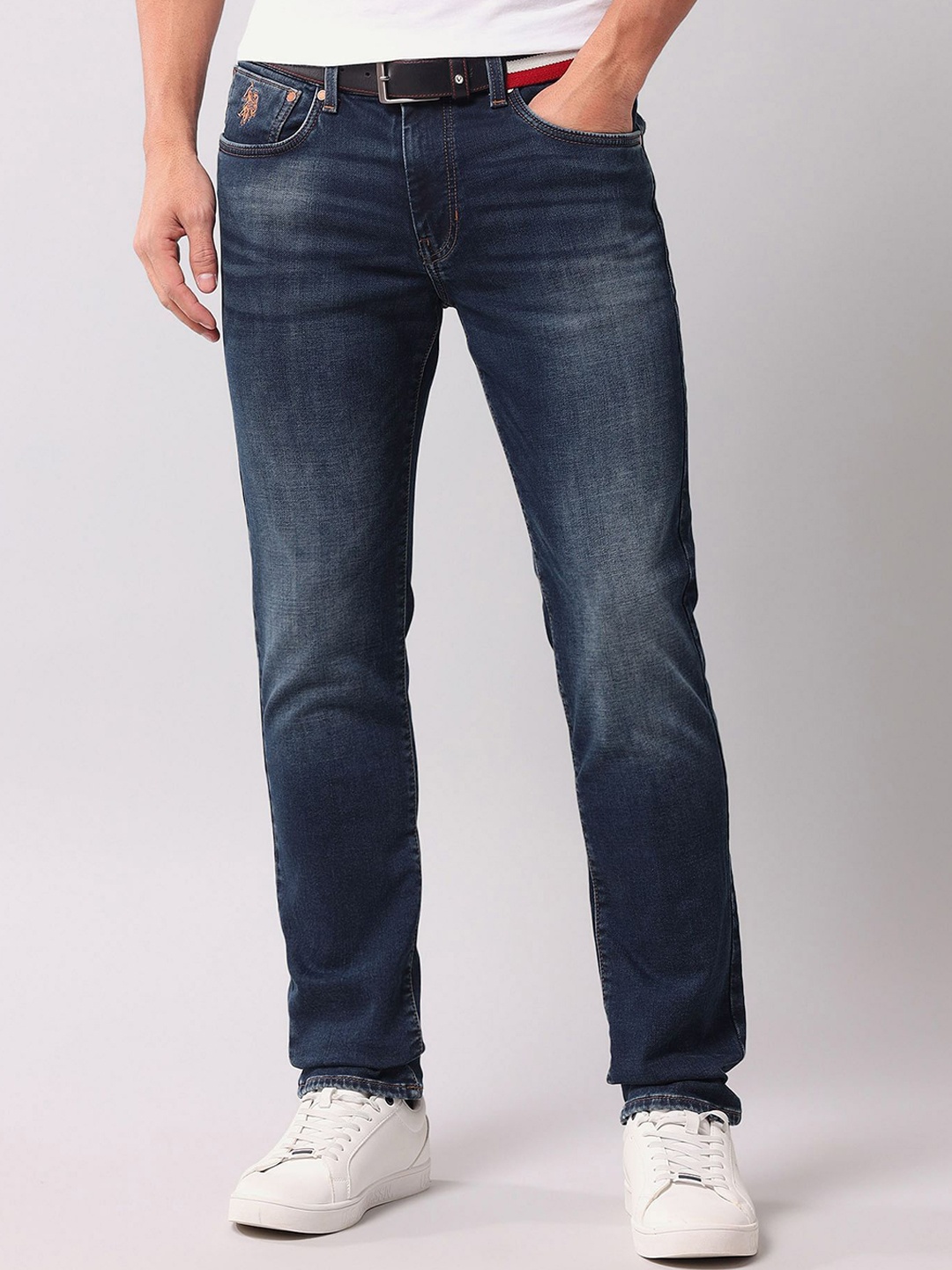 

U.S. Polo Assn. Denim Co. Men Whiskers and Chevrons Slim Fit Light Fade Jeans, Blue