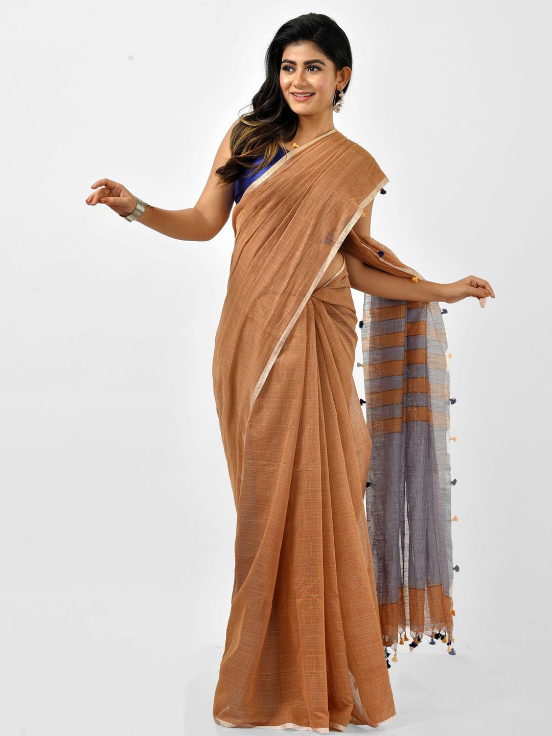 

Crochetin Zari Saree, Brown
