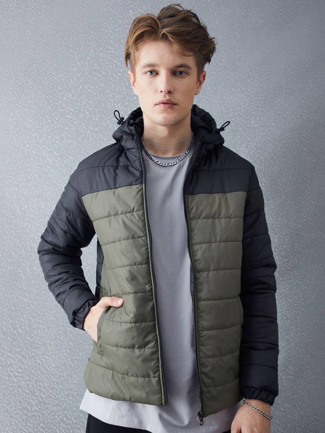 

VOLTEDGE Men Hooded Colourblocked Cotton Casual Denim Jacket, Olive