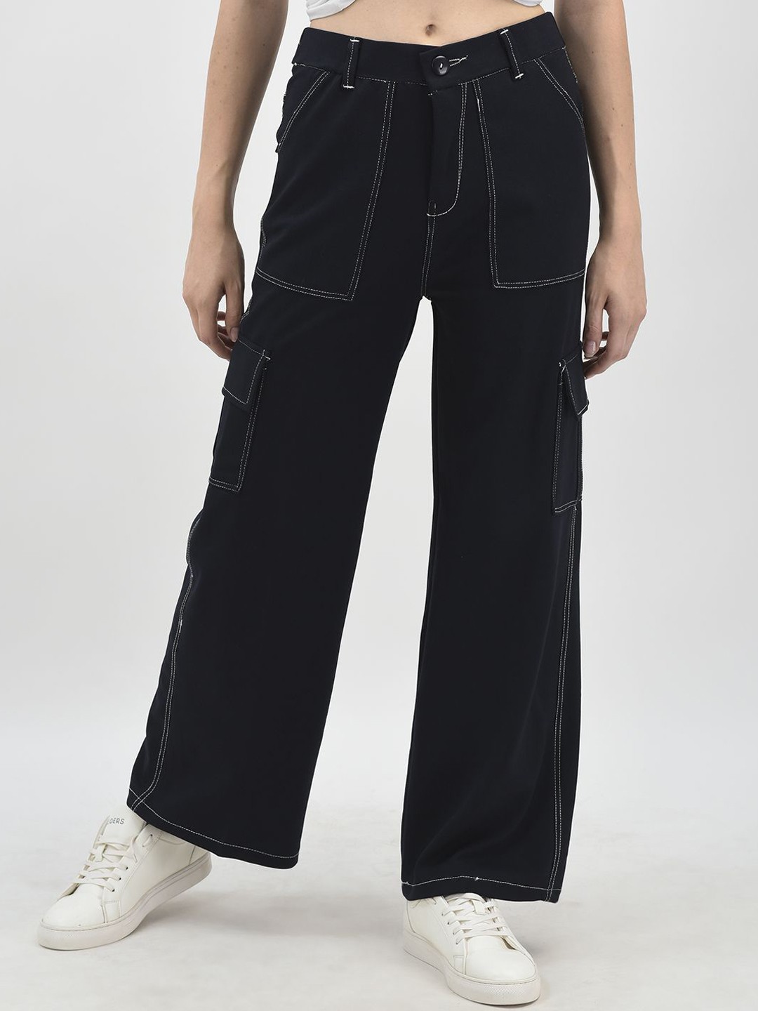 

FNOCKS Women Relaxed Straight Leg Flared High-Rise Cargos Trousers, Navy blue