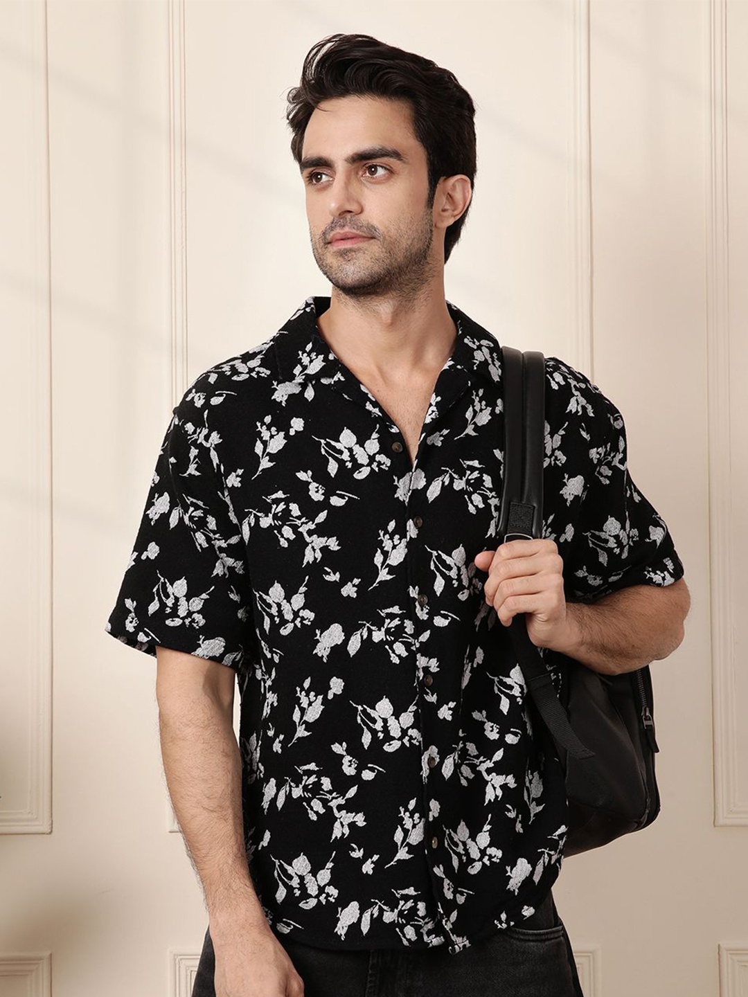 

WROGN Men Comfort Fit Cuban Collar Floral Printed Cotton Casual Shirt, Black