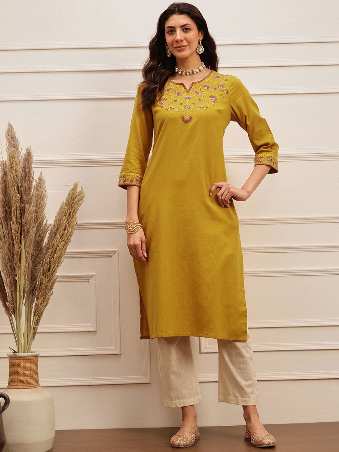 

BARARA ETHNIC Floral Embroidered Notch Neck Straight Kurta, Mustard