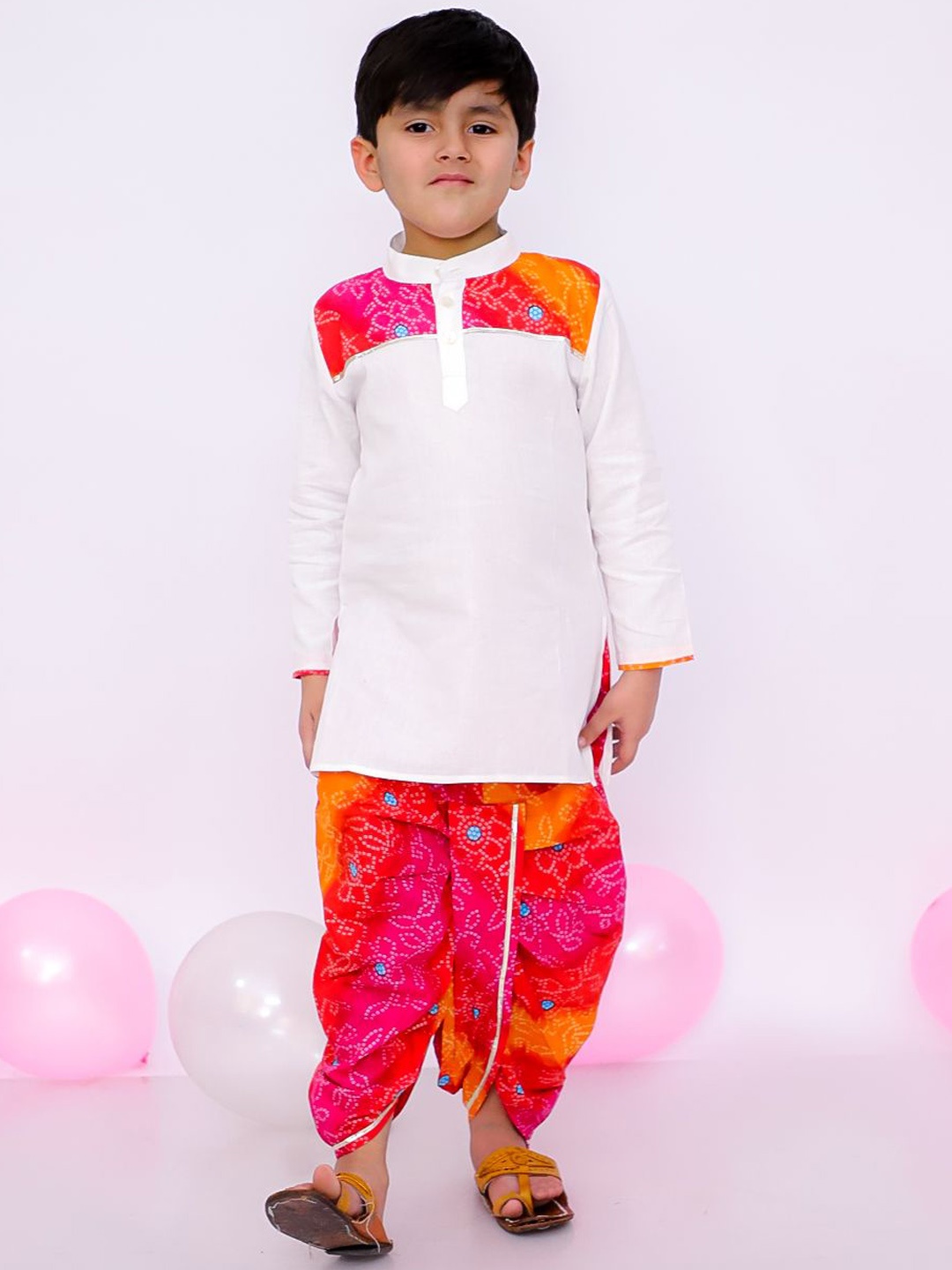 

BownBee Boys Bandhani Printed Mandarin Collar Straight Kurta With Dhoti Pants, White