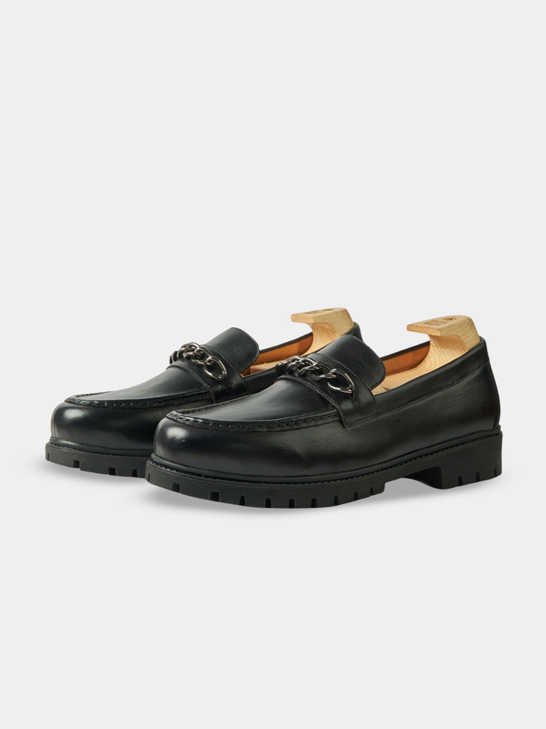 

Whitemuds Men Leather Slip-Ons, Black