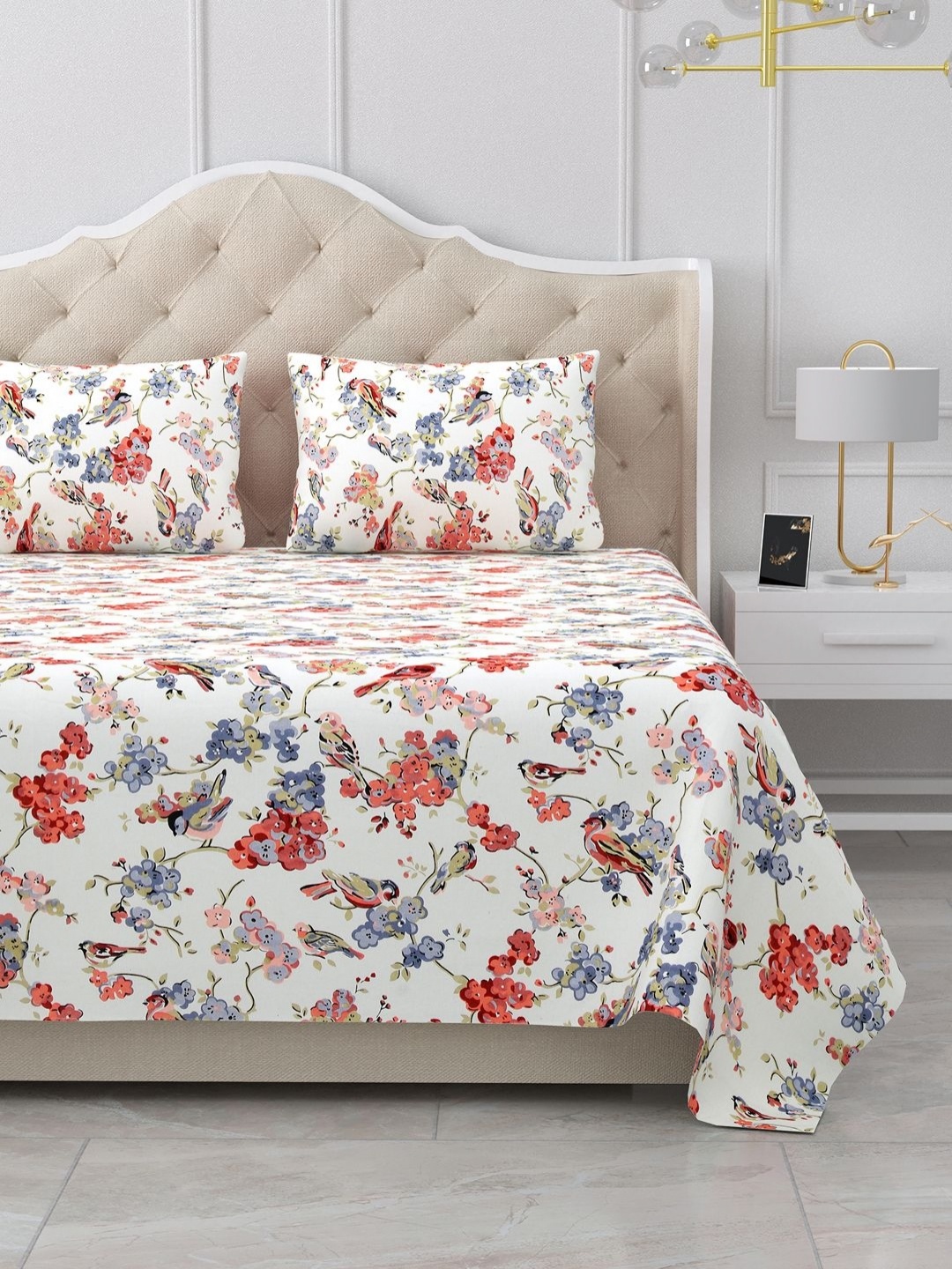 

BELLA CASA Snow Petals Red Floral Printed Cotton 210 TC King Bedsheet Set 2.42 m x 2.74 m, White