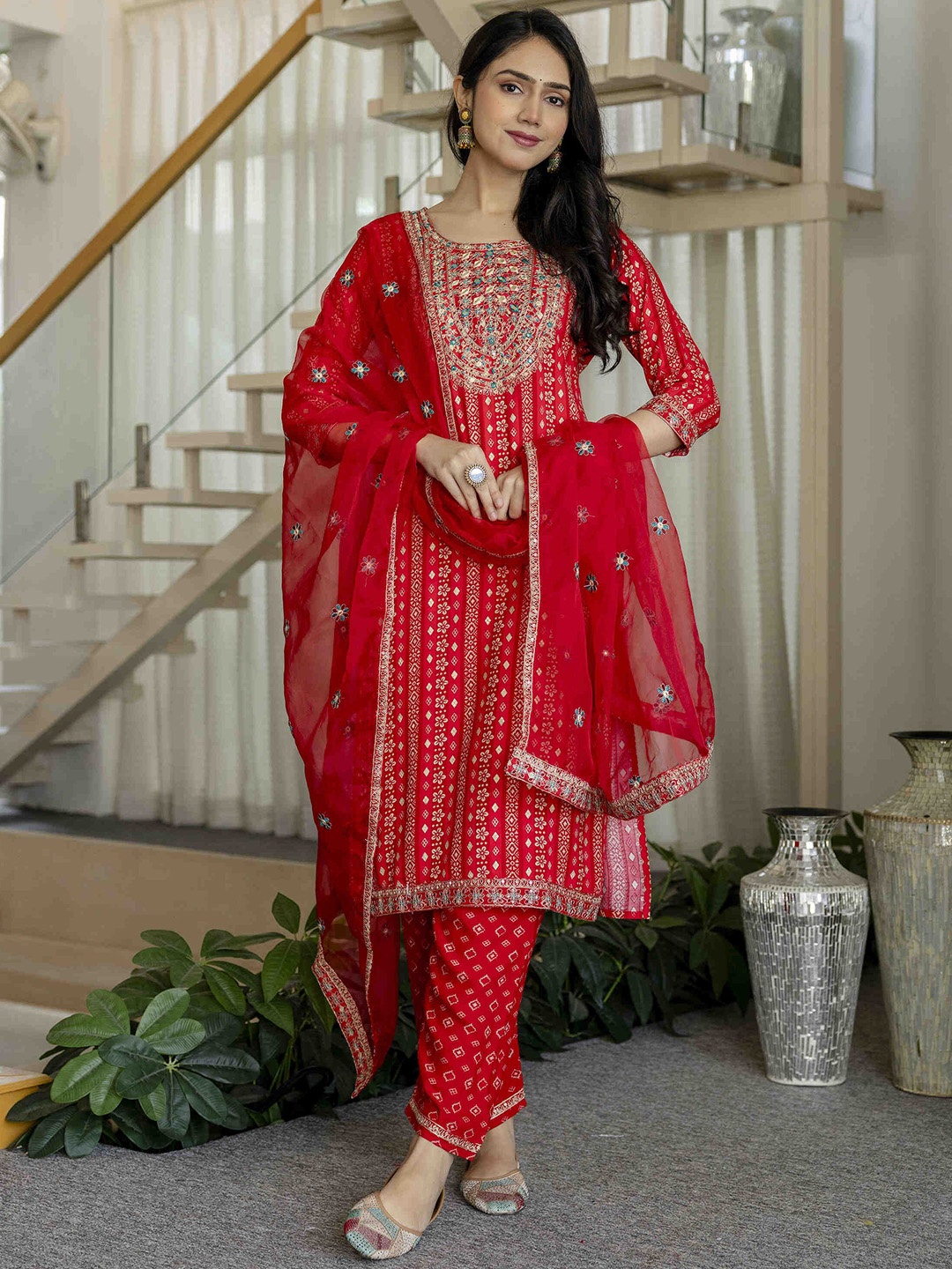 

Gauric creation Floral Printed Sequinned Straight Kurta With Trousers And Dupatta, Red