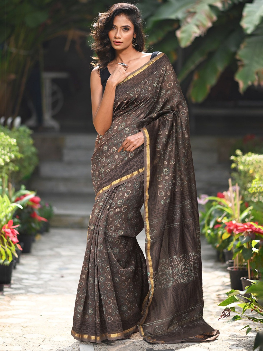 

Unnati Silks Floral Zari Silk Cotton Handloom Chanderi Saree, Brown