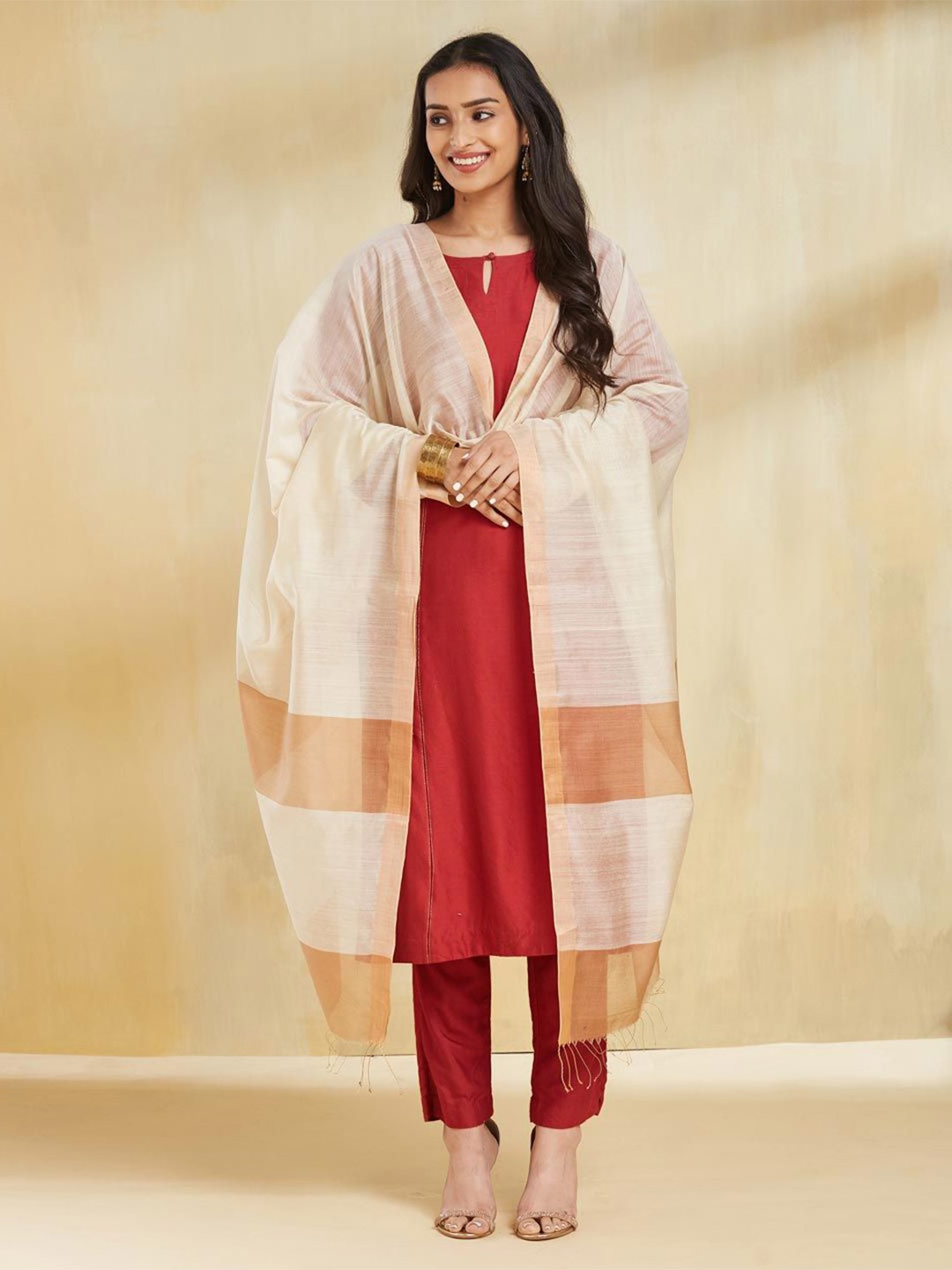 

Fabindia Geometric Woven Design Dupatta, White