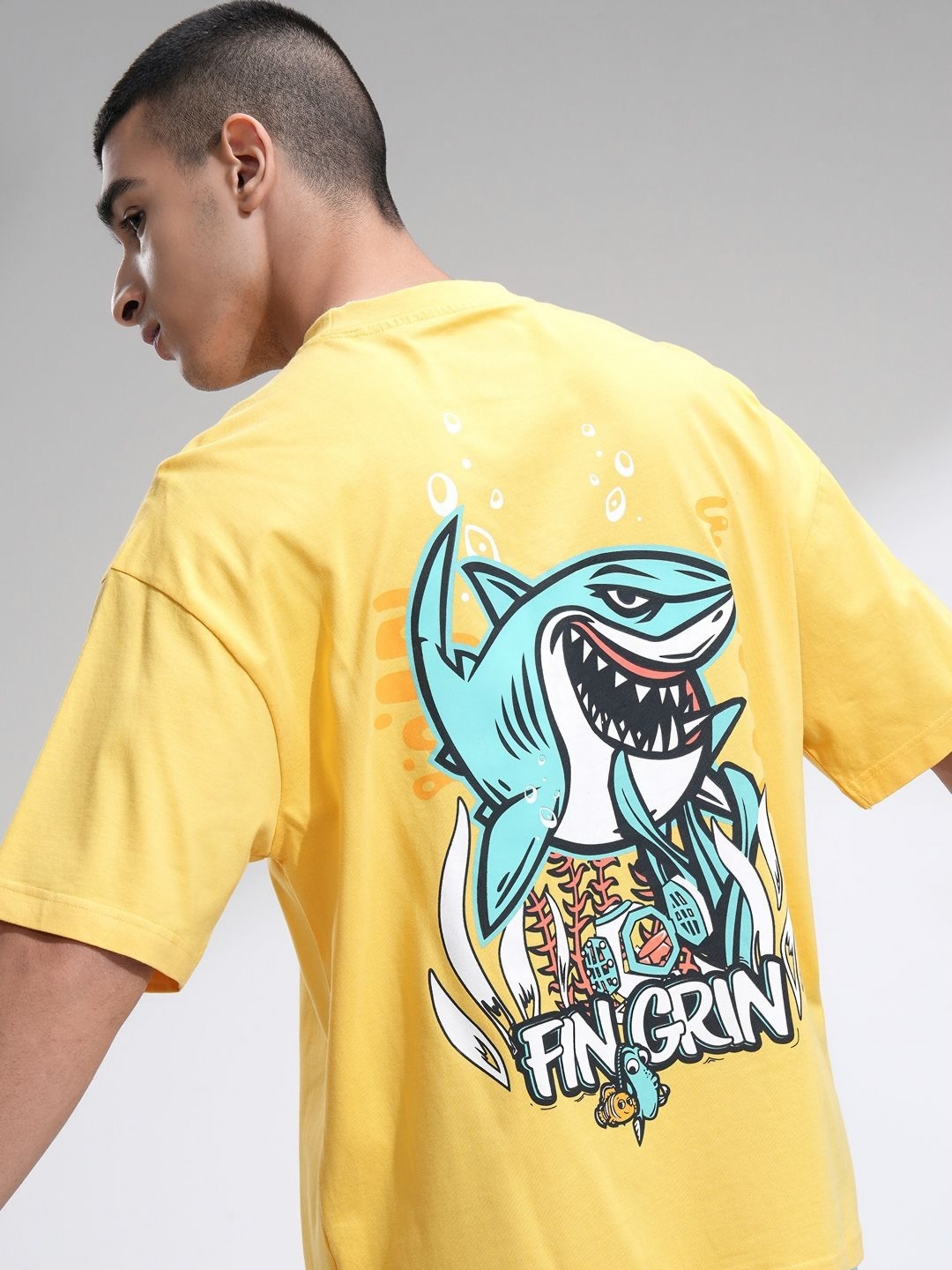 

HIGHLANDER Pixar Finding Nemo Men Oversized Drop Shoulder Round Neck T-shirt, Yellow