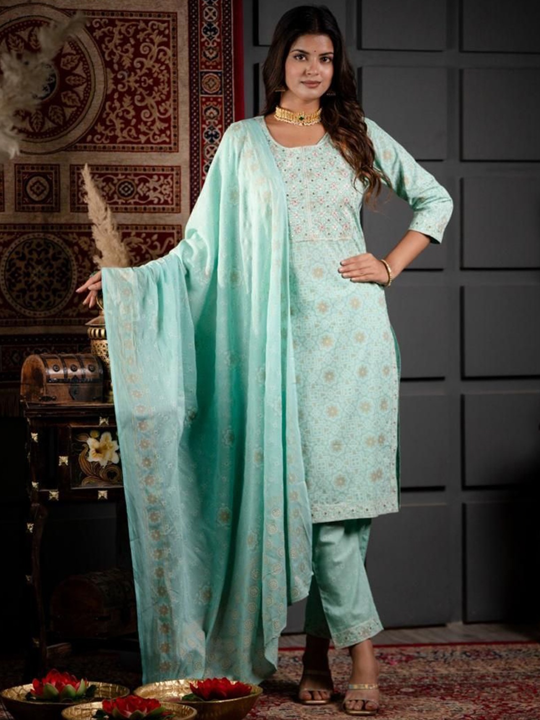 

Gauric creation Floral Printed Embroidered Sequinned Kurta With Trousers And Dupatta, Green