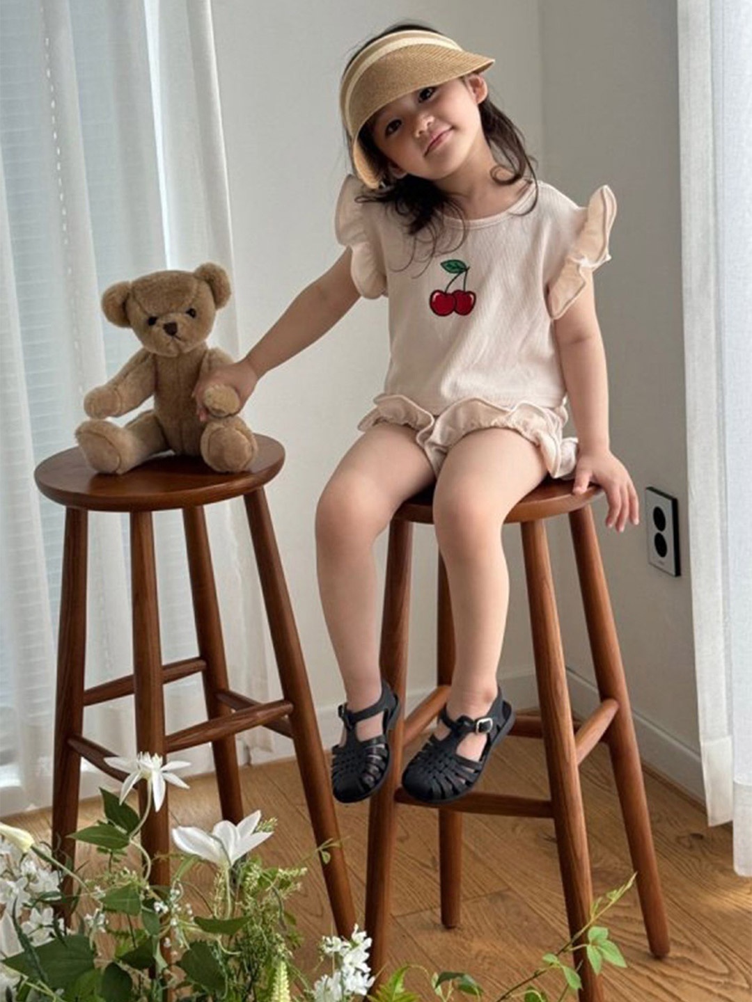 

LULU & SKY Girls Printed Round Neck Cotton T-Shirt With Shorts, Beige