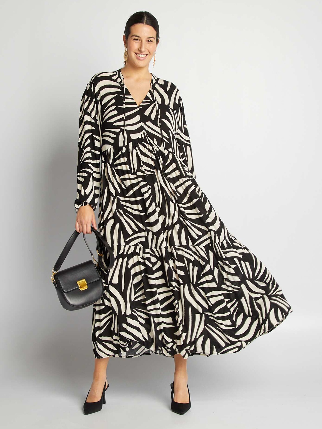 

KIABI Women Print Tie-Up Neck Puff Sleeves Maxi Empire Dress, Black