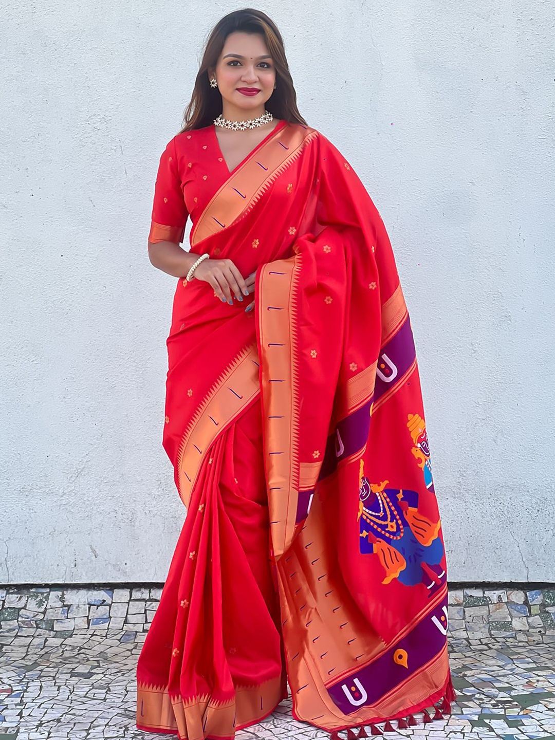 

LeeliPeeri Designer Woven Design Zari Paithani Saree, Red