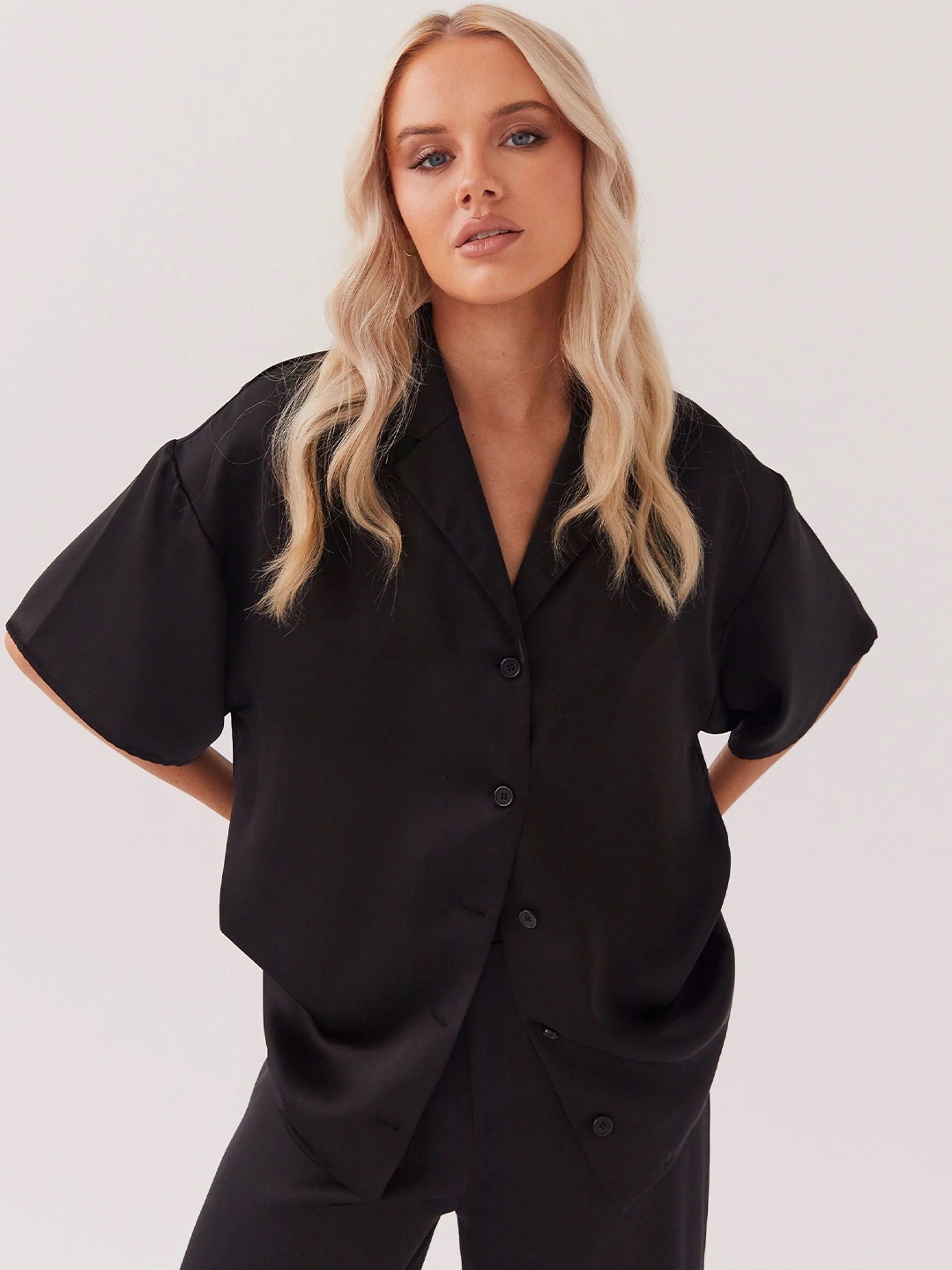 

Dracht Women Oversized Fit Cuban Collar Solid Cotton Casual Shirt, Black