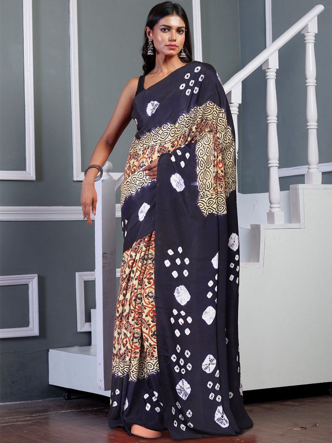 

Unnati Silks Floral Art Silk Handloom Block Print Saree, Cream