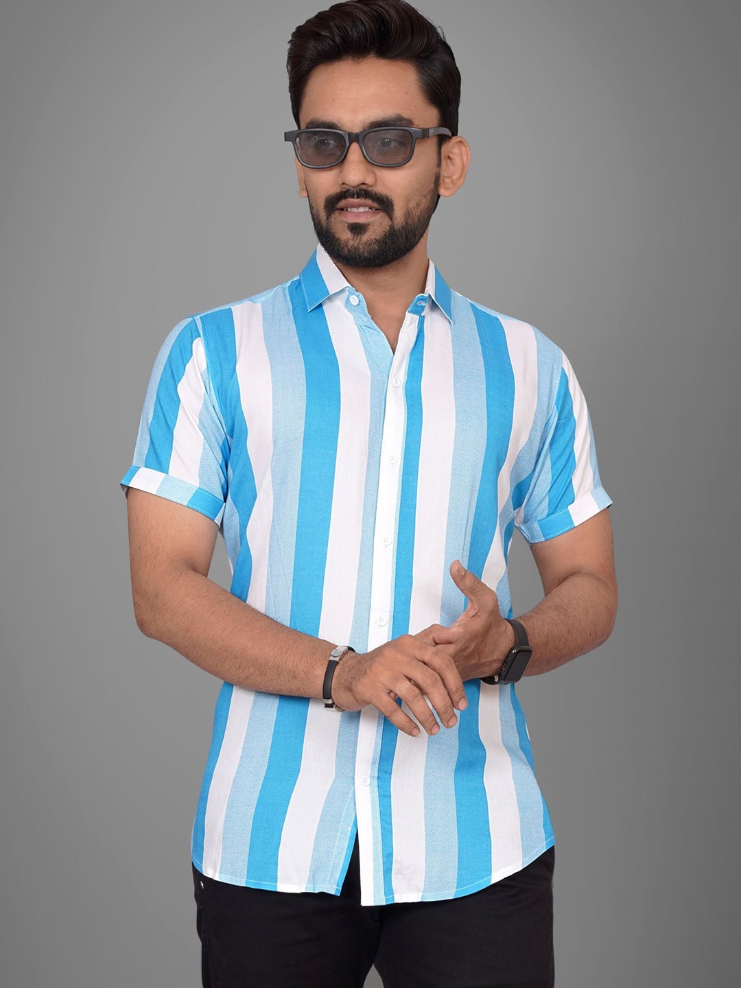 

Metronaut Men Regular Fit Spread Collar Vertical Striped Casual Shirt, White
