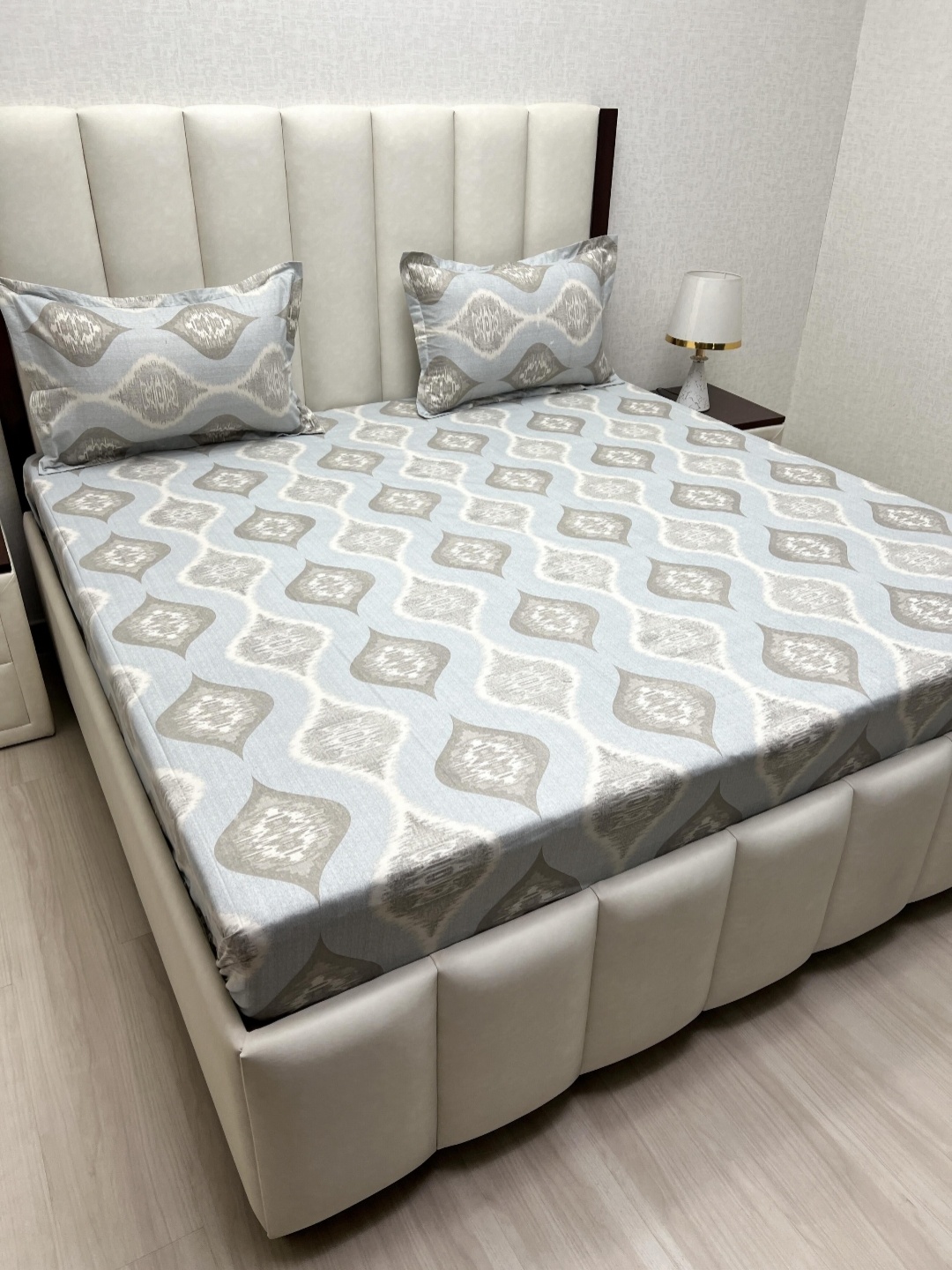 

Pure Decor Velar Fur Sib Blue Printed Cotton 350 TC King Bedsheet Set 2.74 m X 2.74 m