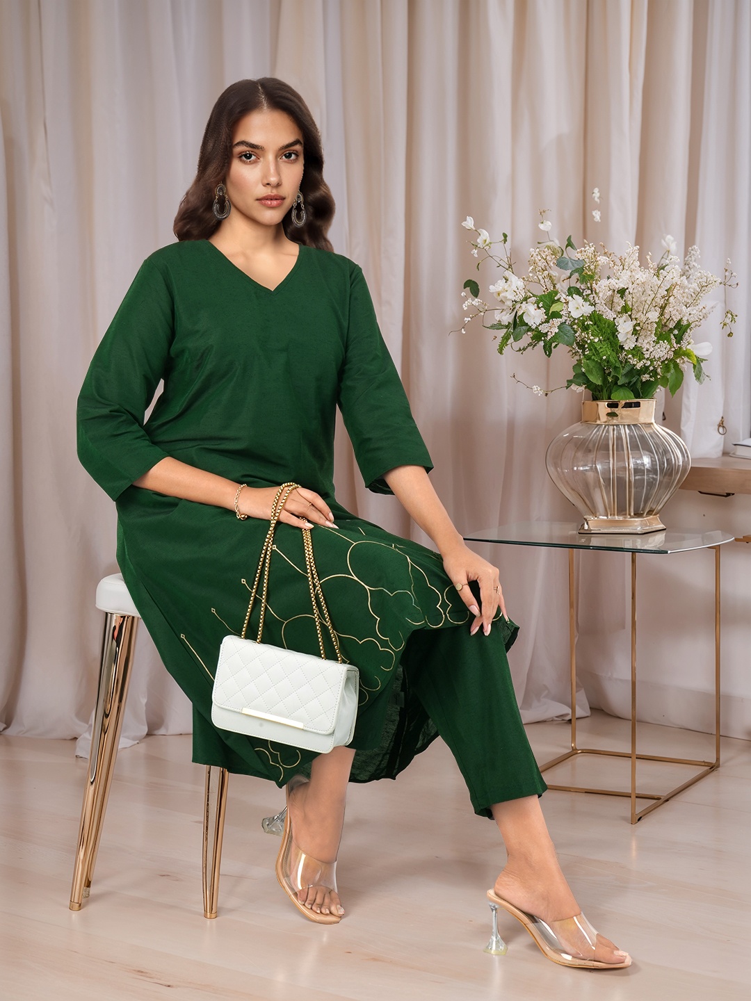 

Sangria V-Neck A-Line Kurta & Trousers, Green