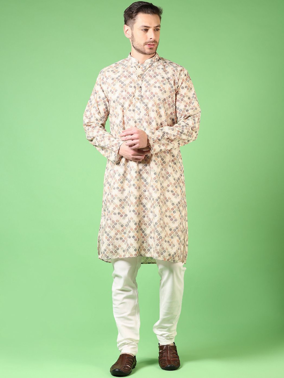 

V-Mart Floral Printed Mandarin Collar Straight Kurta With Pyjamas, Beige