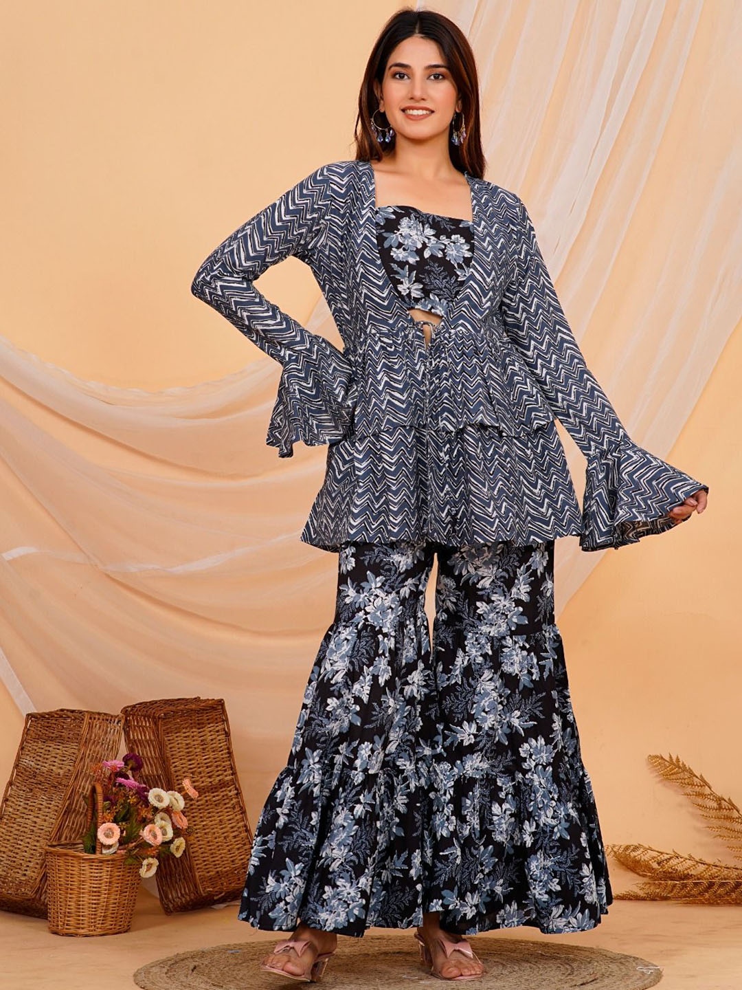 

JAGNA Floral Printed Shoulder Straps Pure Cotton Top & Palazzos With Shrug, Black