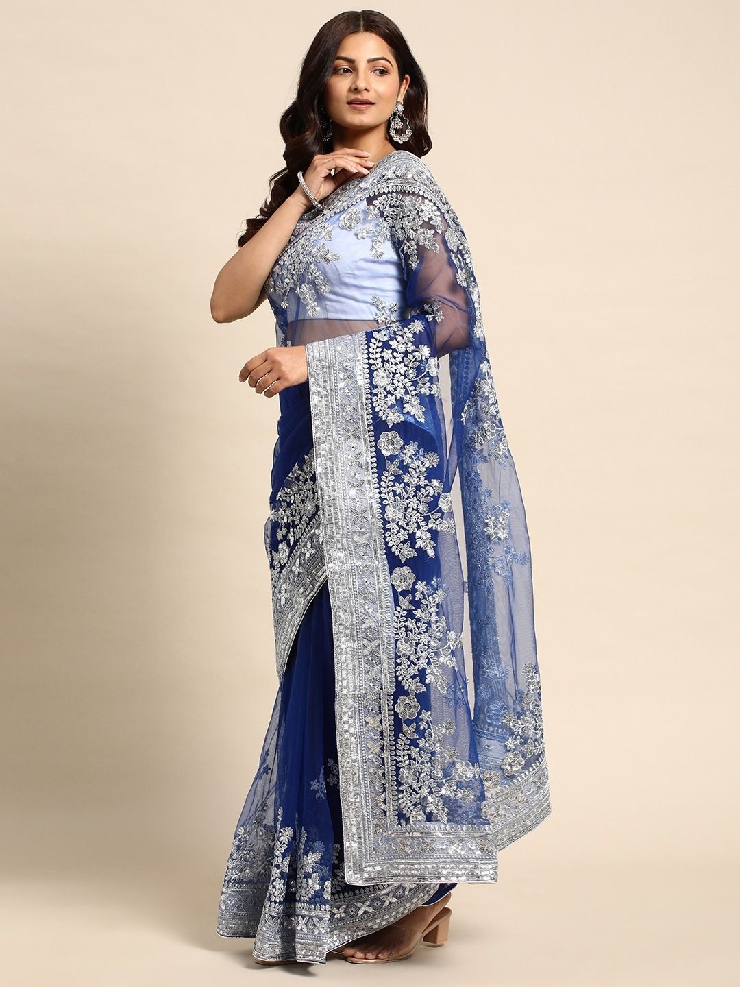 

DIVASTRI Embellished Embroidered Net Saree, Blue