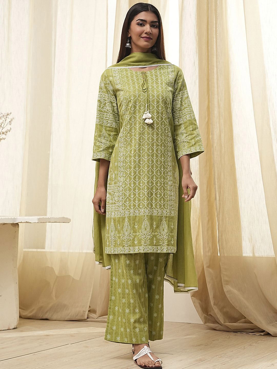 

Biba Floral Embroidered Tie-Up Neck Pure Cotton Straight Kurta With Palazzos And Dupatta, Green