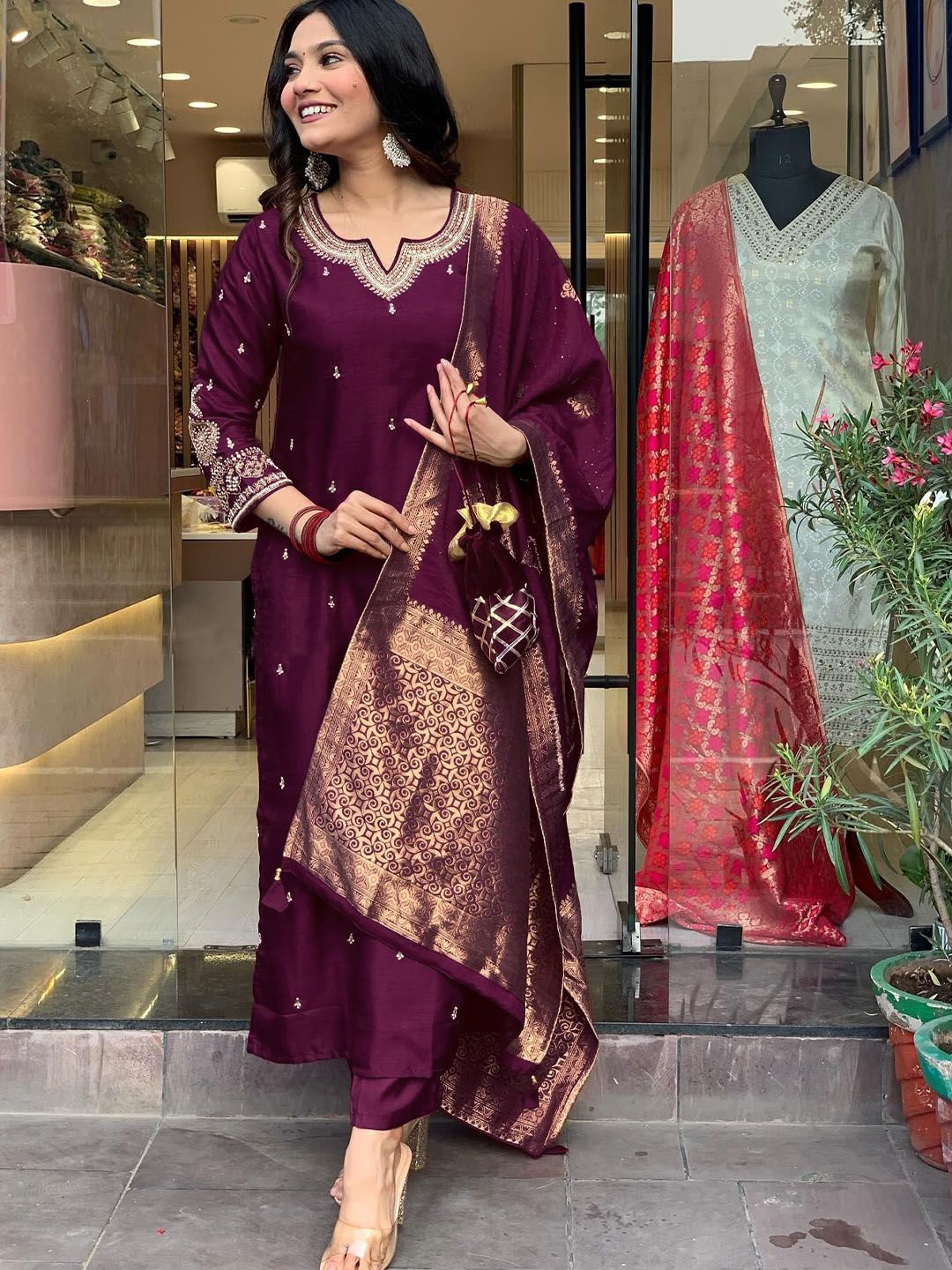 

Moda Rapido Floral Embroidered Sequinned Raw Silk Straight Kurta With Trousers & Dupatta, Burgundy