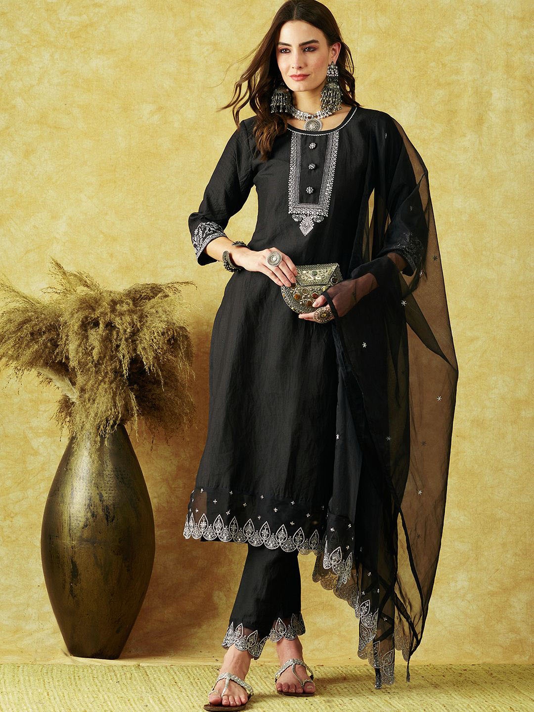 

SheWill Floral Embroidered Round Neck Sequinned Straight Kurta With Trouser & Dupatta, Black