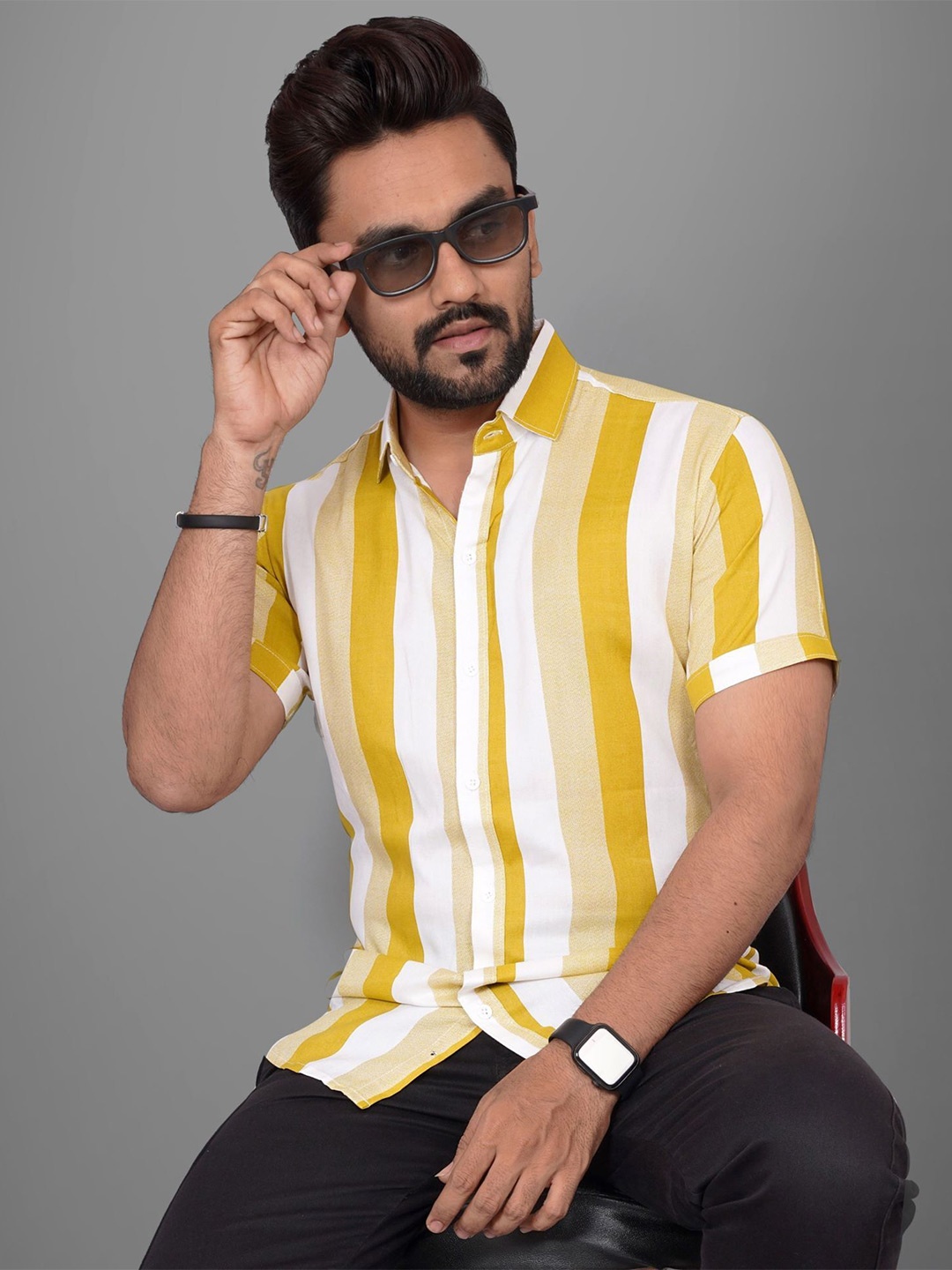 

Metronaut Men Regular Fit Spread Collar Vertical Striped Casual Shirt, Yellow