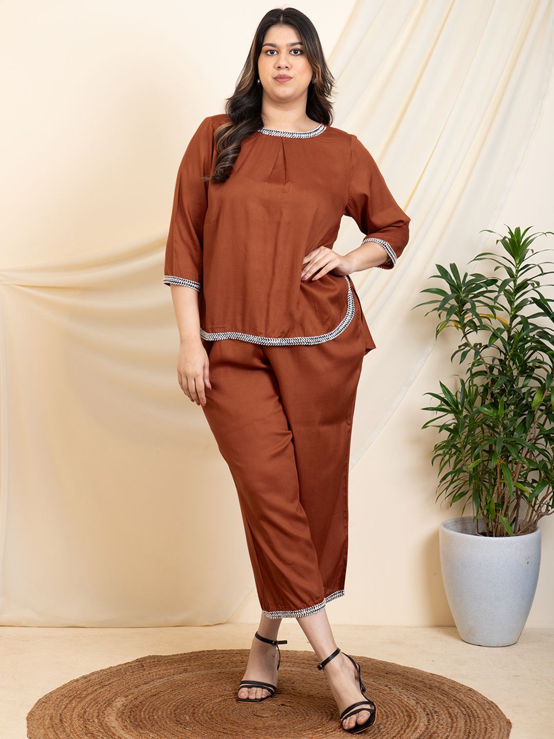 

DEEBACO Plus Size Boat Neck Tunic With Trouser, Tan