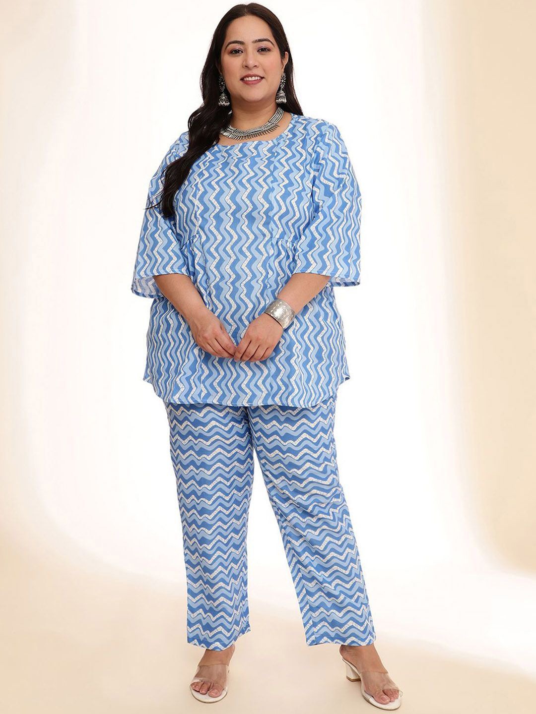 

DressBerry Curve Blue Chevron Printed Round Neck Plus Size Tunic With Trouser