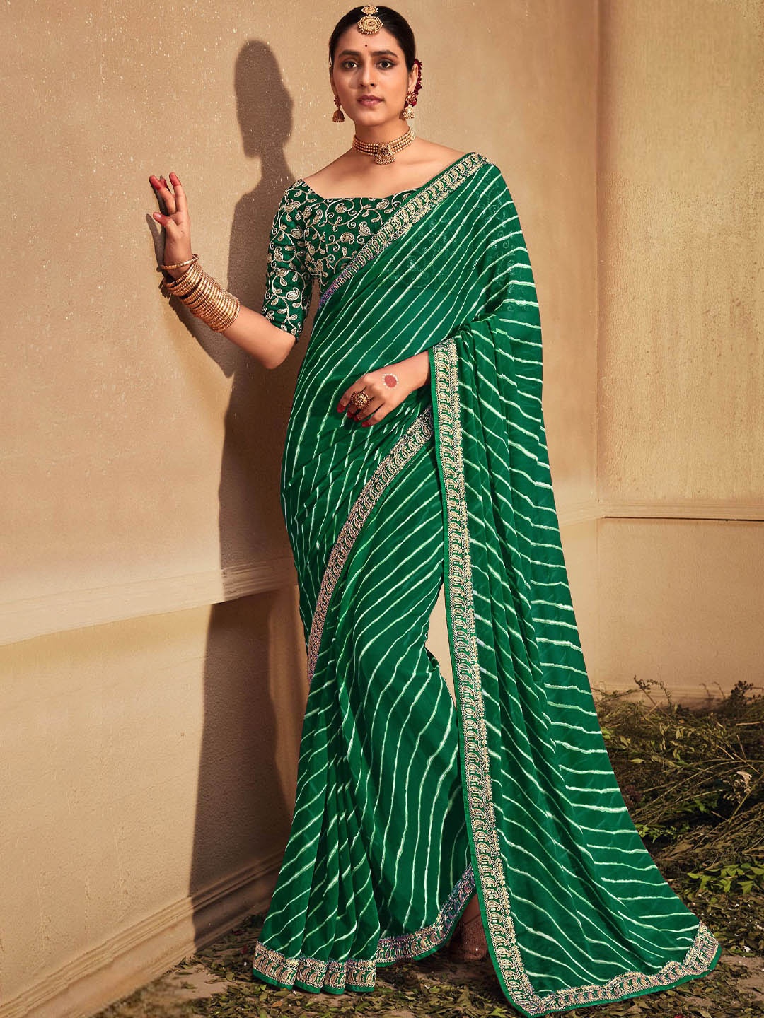 

DIVASTRI Leheriya Printed Embroidered Saree, Green