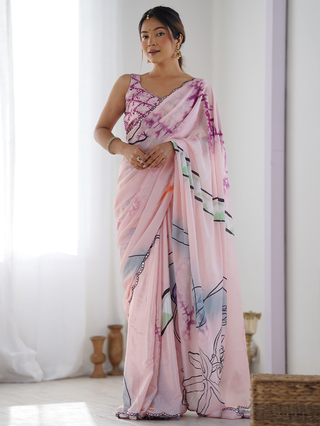 

VARNI FABRICS Floral Printed Embroidered Mirror Work Saree, Pink