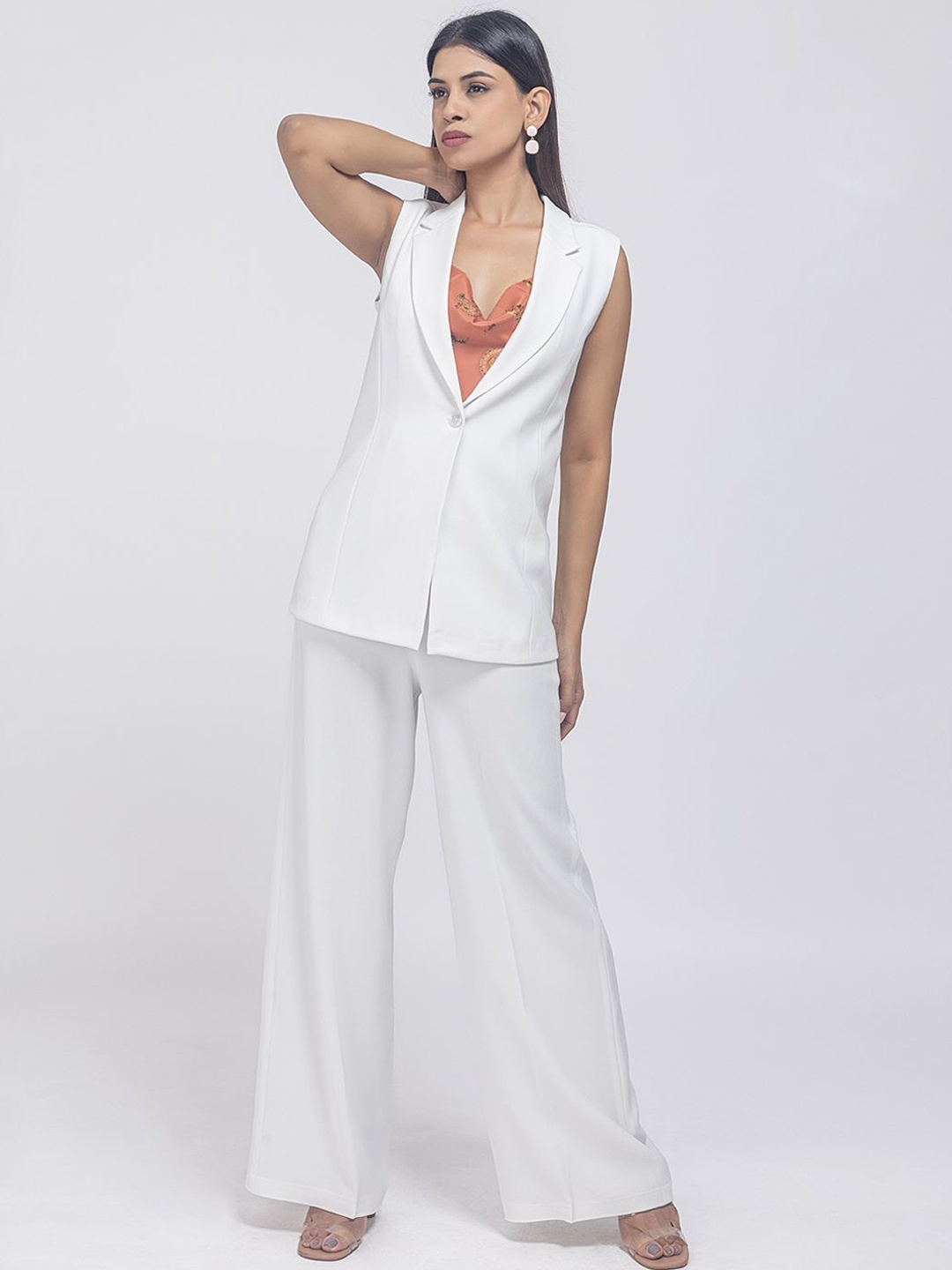 

D'Almirah V-Neck Top With Trousers Co-Ords, White