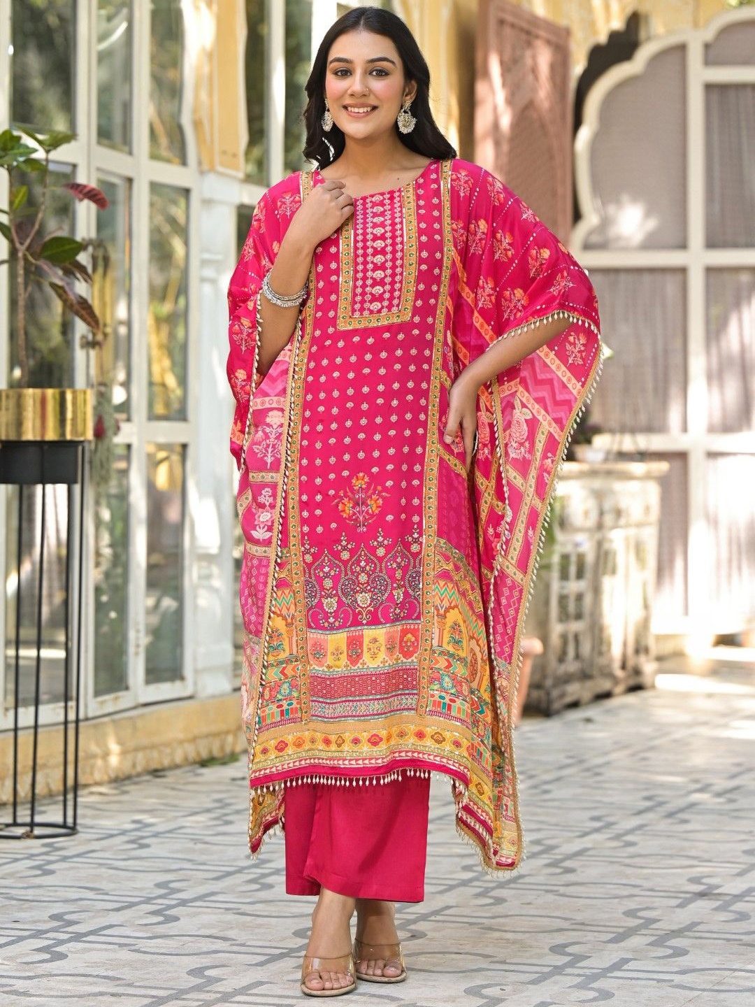 

AUTUMN LANE Floral Printed Rounds Neck Kaftan Kurta With Palazzo, Pink