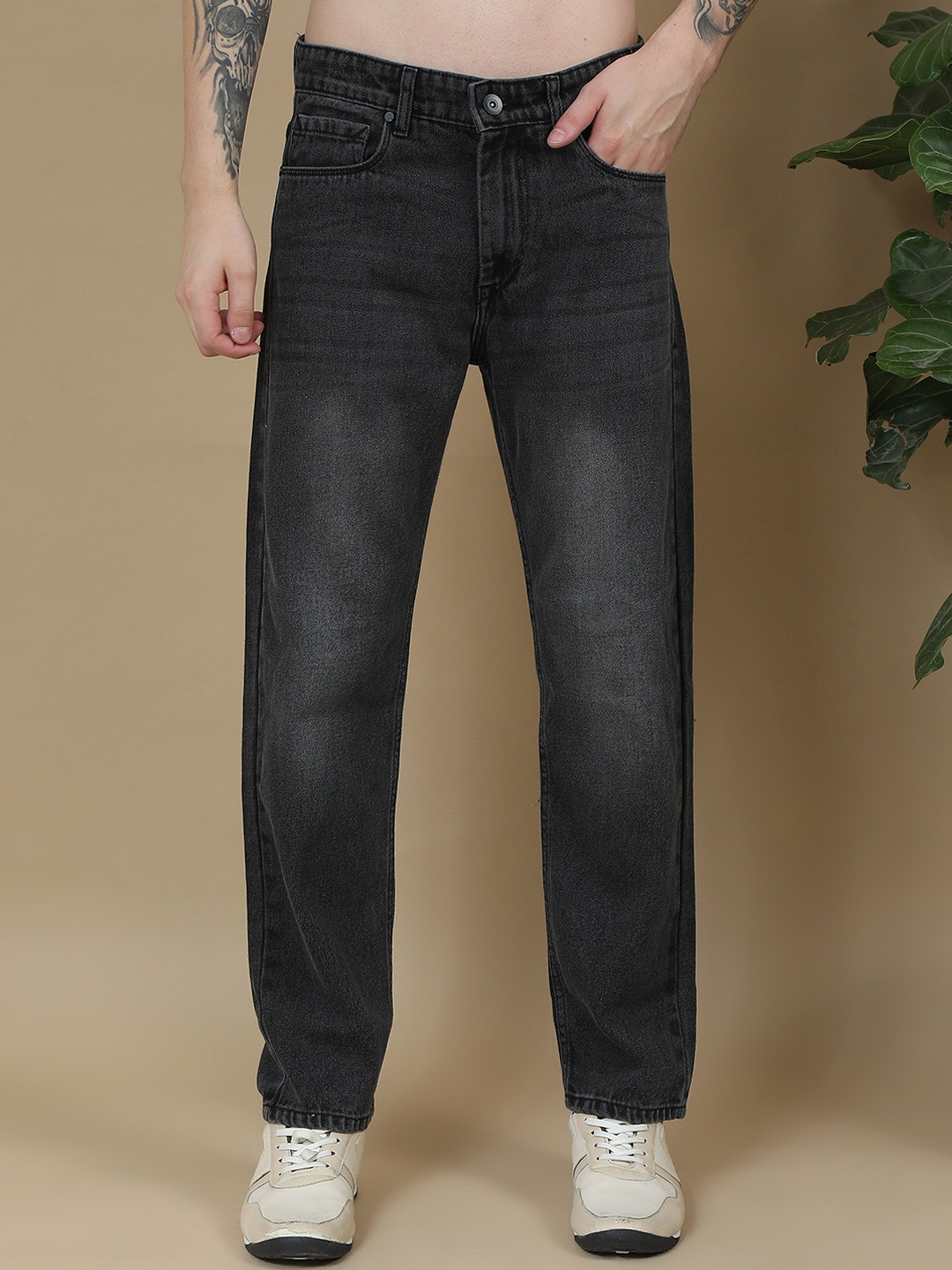 

ALTIVA Men Comfort Relaxed Fit Light Fade Cotton Jeans, Black