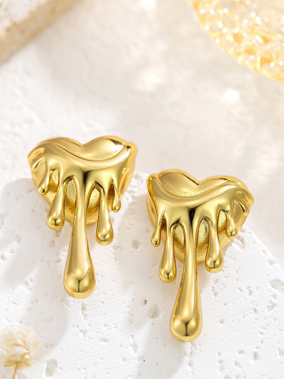 

DressBerry Stainless Steel Gold-Plated Contemporary Shaped Chunky Anti Tarnish Studs