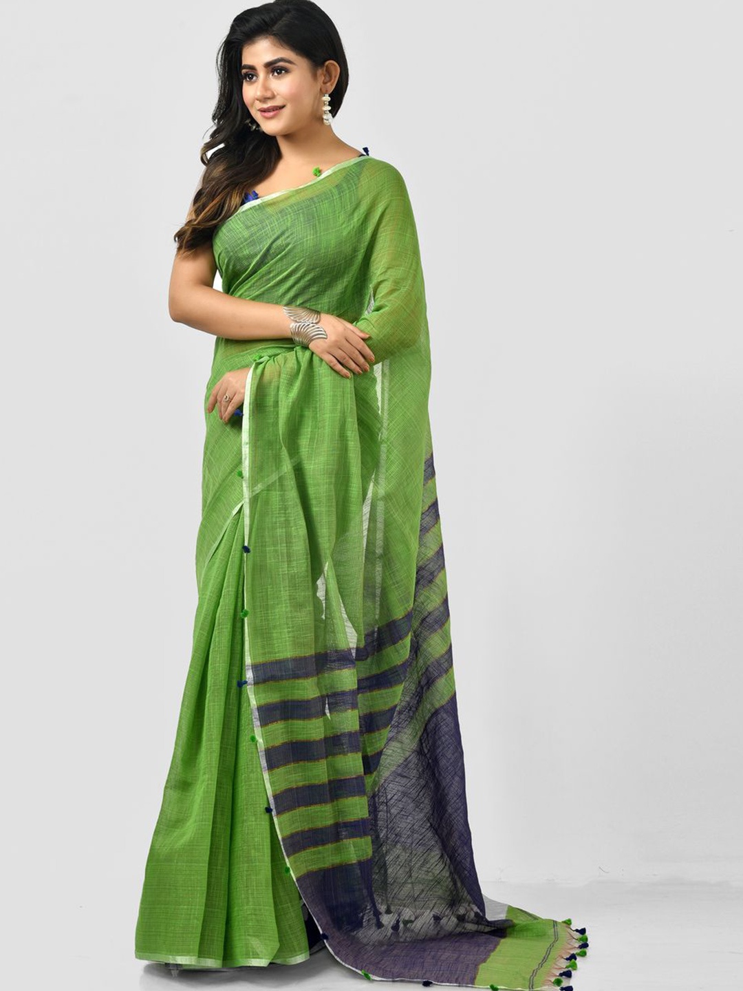

Crochetin Striped Zari Saree, Green